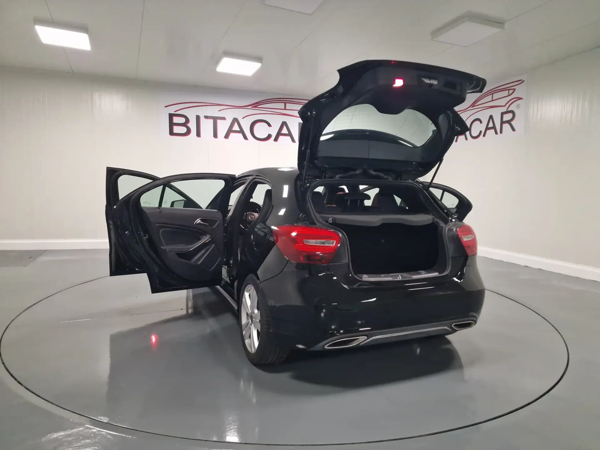 Mercedes-Benz A 180 d Urban 37