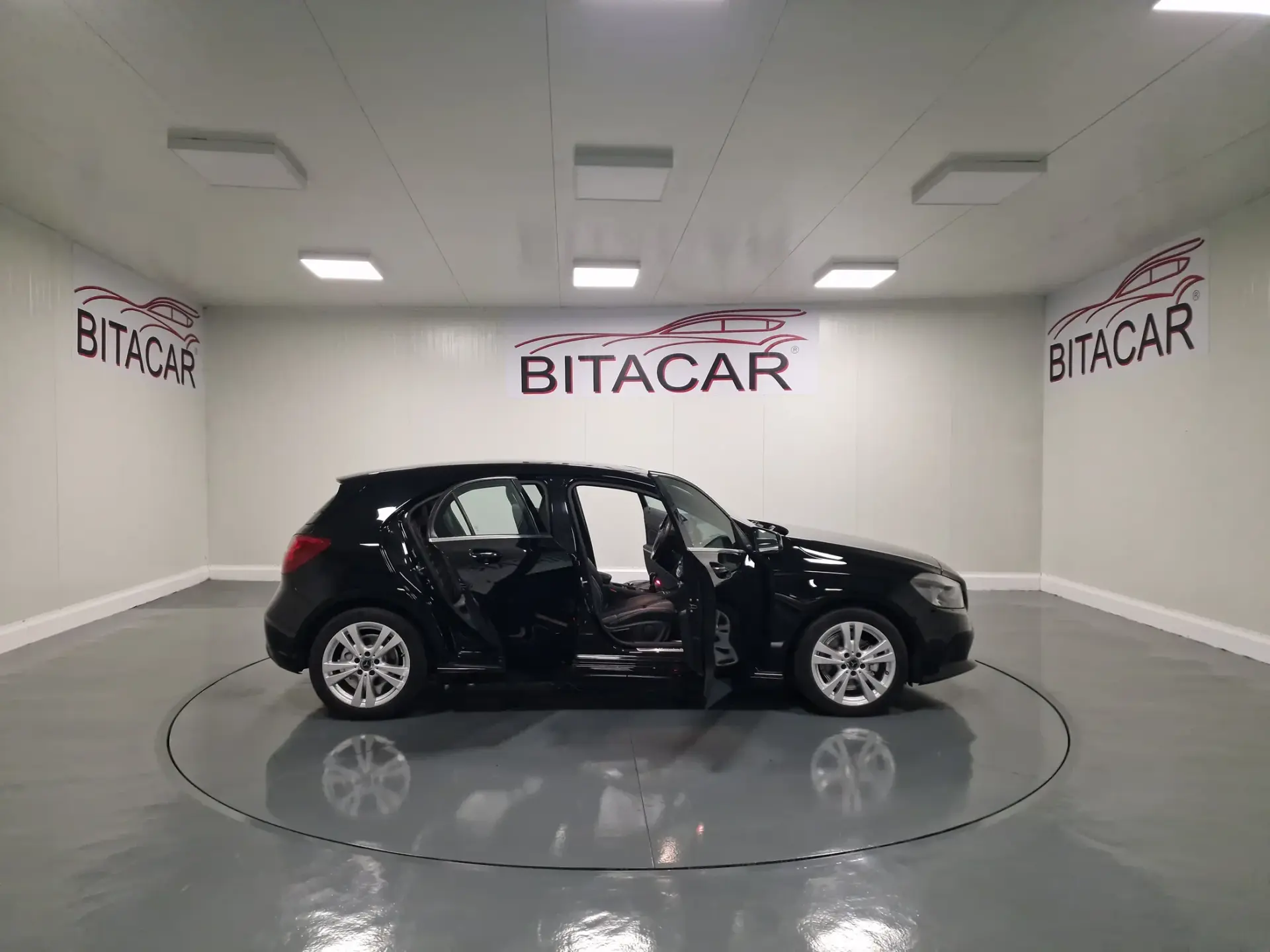 Mercedes-Benz A 180 d Urban 41