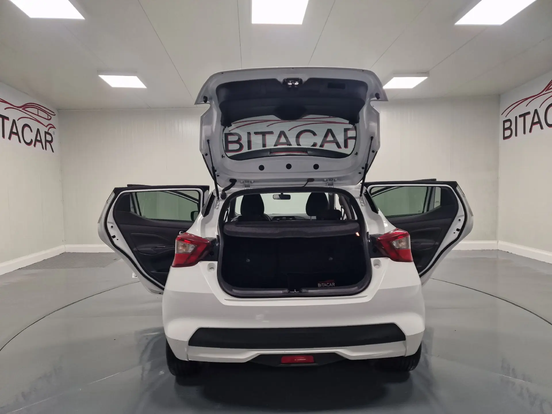 Nissan Micra 1.0 IG-T N CONNECTA 23