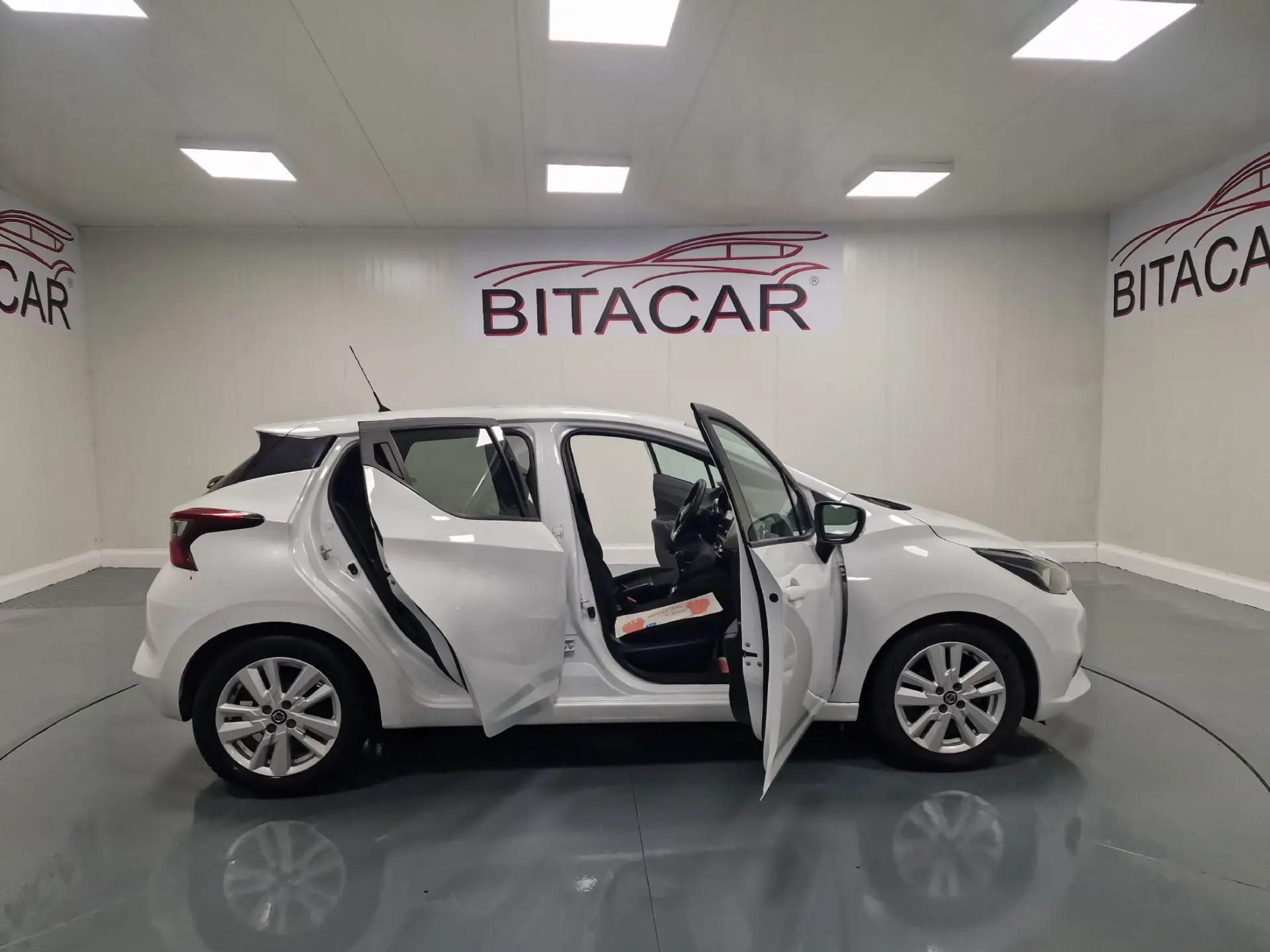 Nissan Micra 1.0 IG-T N CONNECTA 27