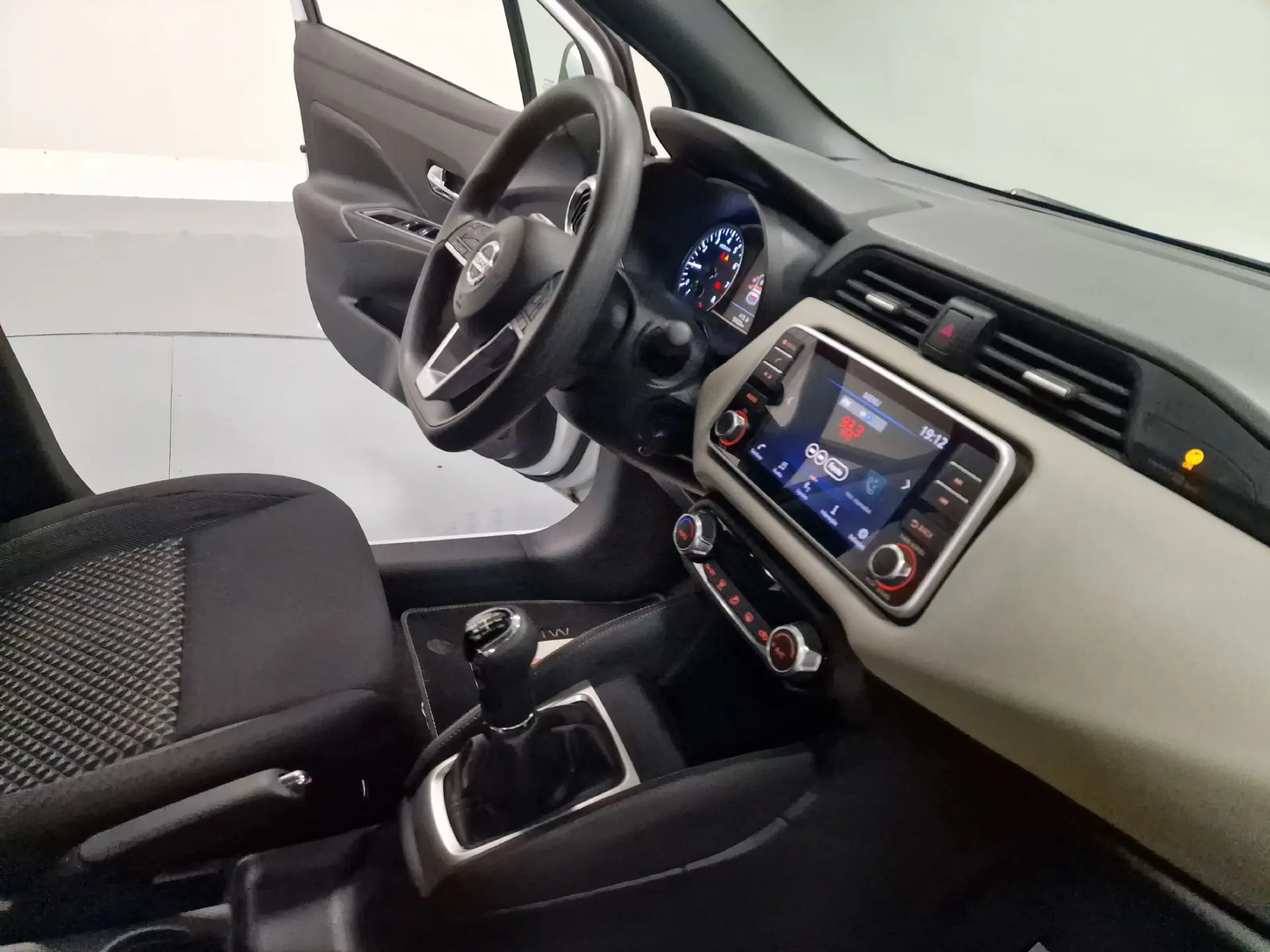 Nissan Micra 1.0 IG-T N CONNECTA 43