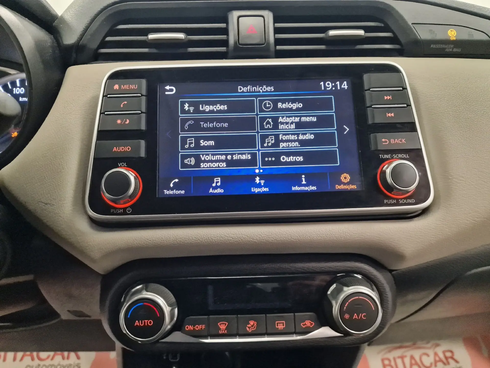 Nissan Micra 1.0 IG-T N CONNECTA 59