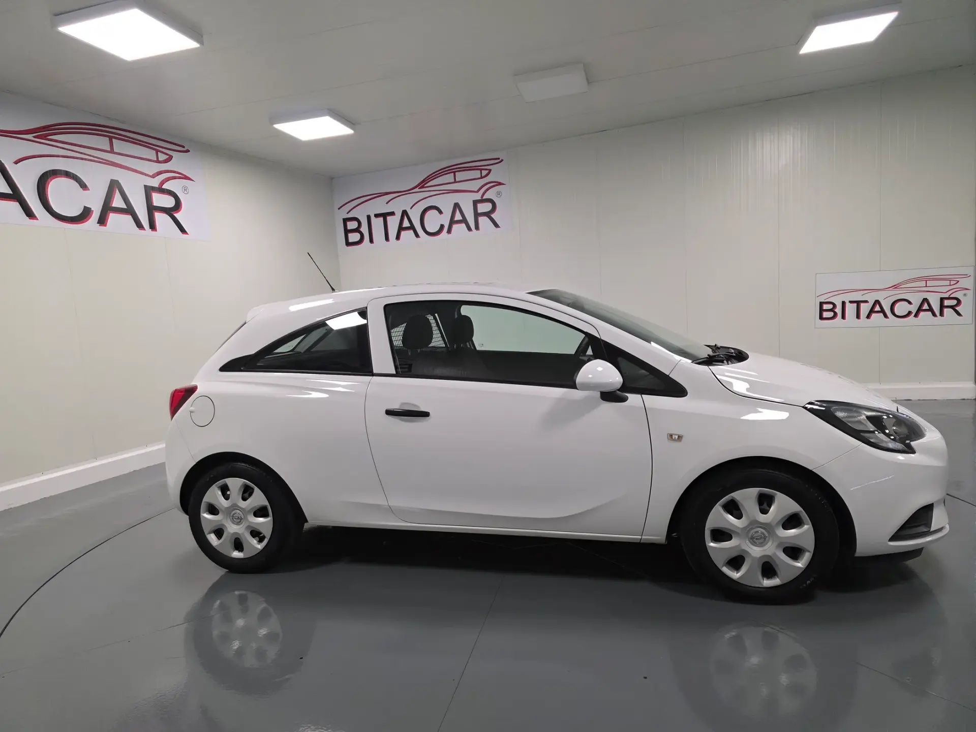 Opel Corsa 1.3 CDTI VAN IVA DEDUTÍVEL 3