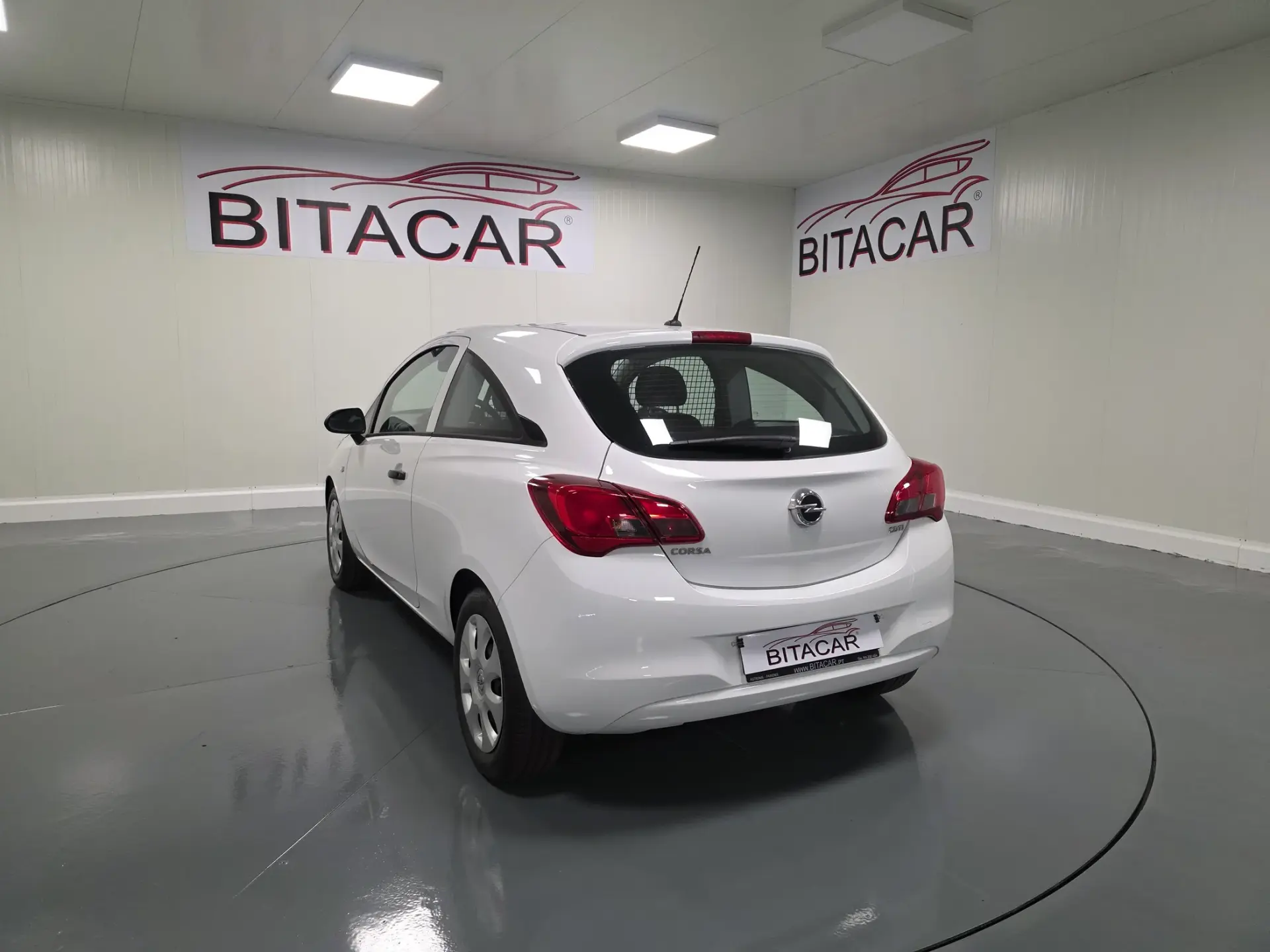 Opel Corsa 1.3 CDTI VAN IVA DEDUTÍVEL 18