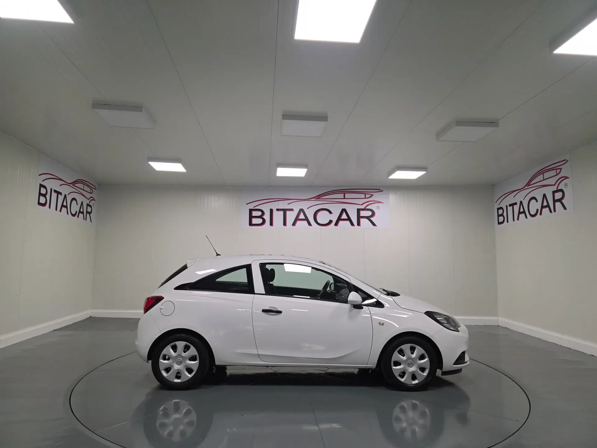 Opel Corsa 1.3 CDTI VAN IVA DEDUTÍVEL 26