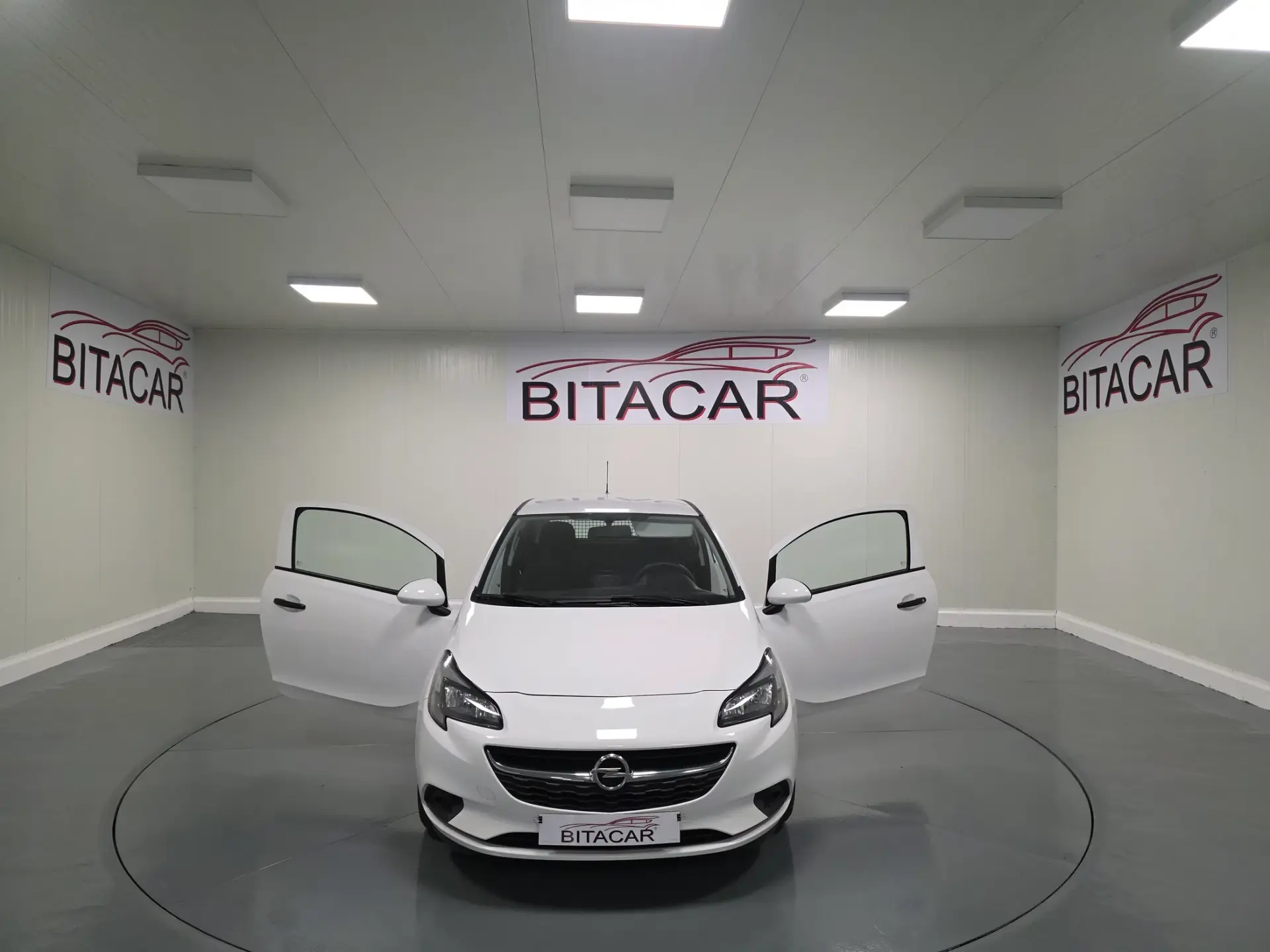 Opel Corsa 1.3 CDTI VAN IVA DEDUTÍVEL 30