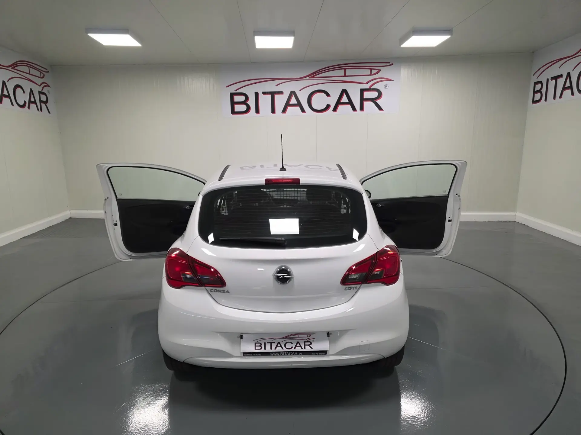 Opel Corsa 1.3 CDTI VAN IVA DEDUTÍVEL 37