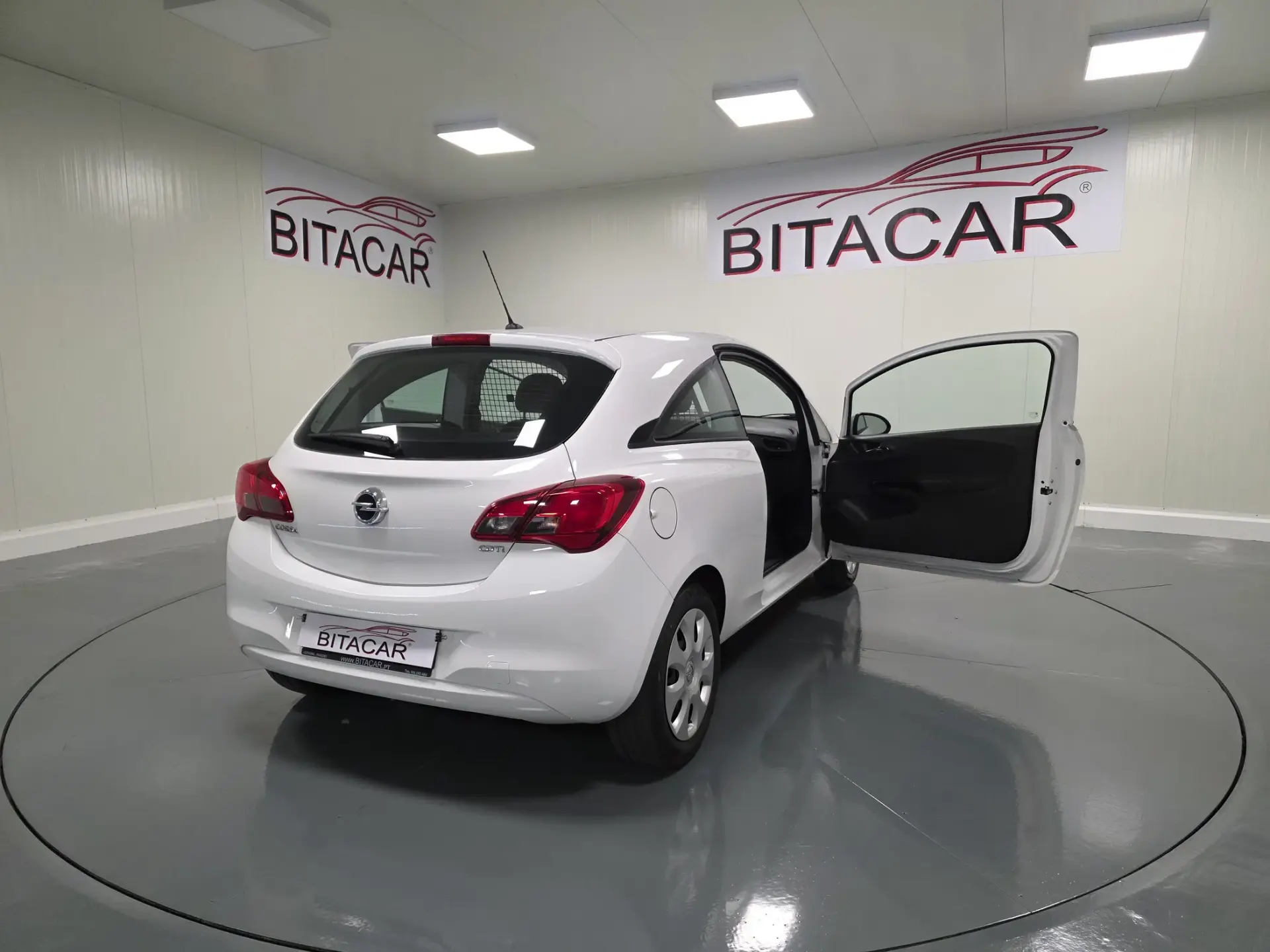 Opel Corsa 1.3 CDTI VAN IVA DEDUTÍVEL 38