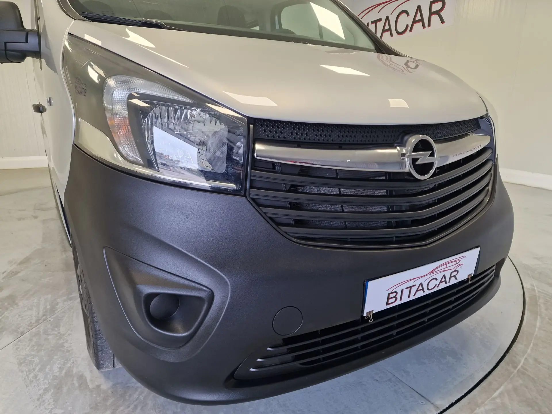 Opel Vivaro COMBI 1.6 CDTI L1H1 APENAS 28.000KMS 58€ IUC 7