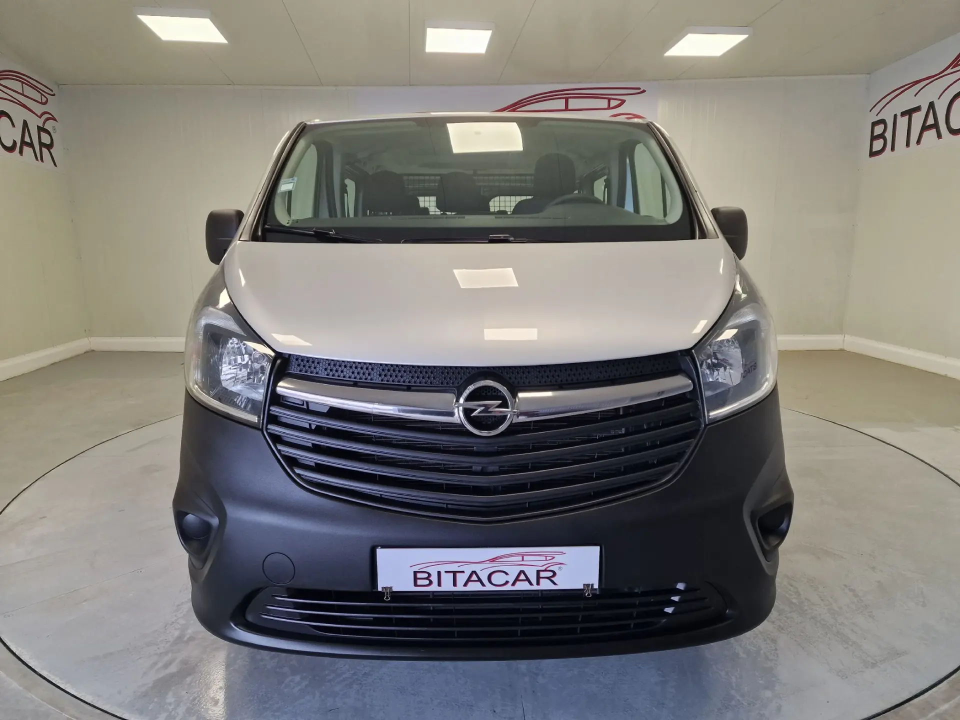 Opel Vivaro COMBI 1.6 CDTI L1H1 APENAS 28.000KMS 58€ IUC 8