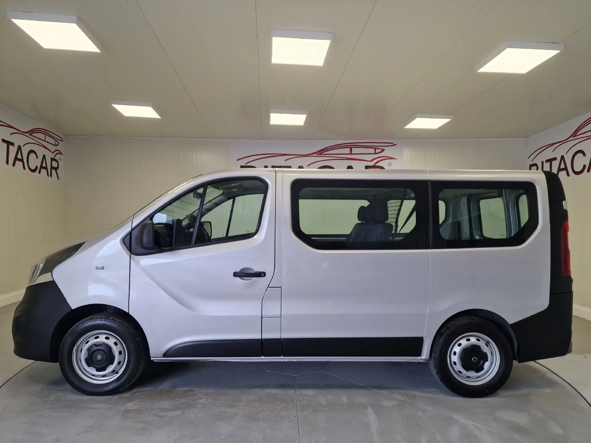 Opel Vivaro COMBI 1.6 CDTI L1H1 APENAS 28.000KMS 58€ IUC 13