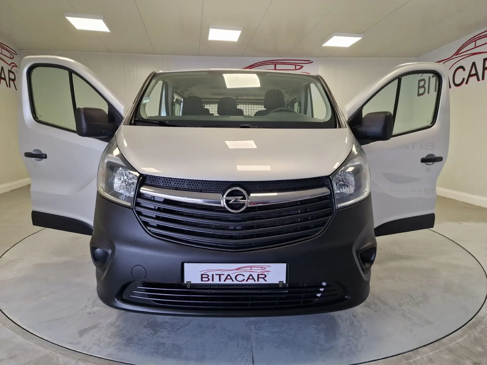 Opel Vivaro COMBI 1.6 CDTI L1H1 APENAS 28.000KMS 58€ IUC 24