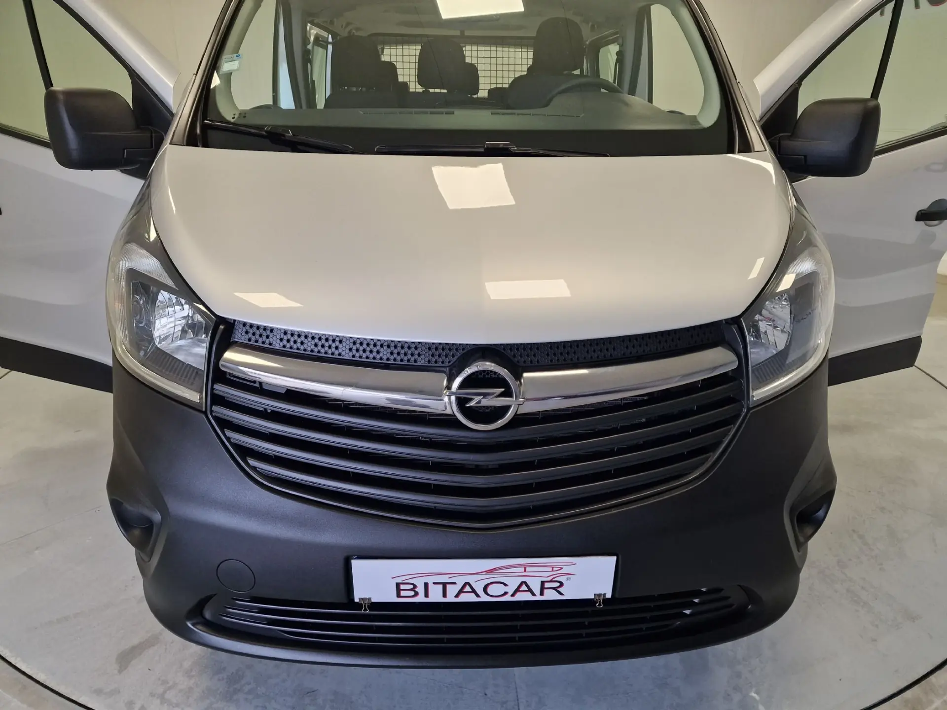 Opel Vivaro COMBI 1.6 CDTI L1H1 APENAS 28.000KMS 58€ IUC 26