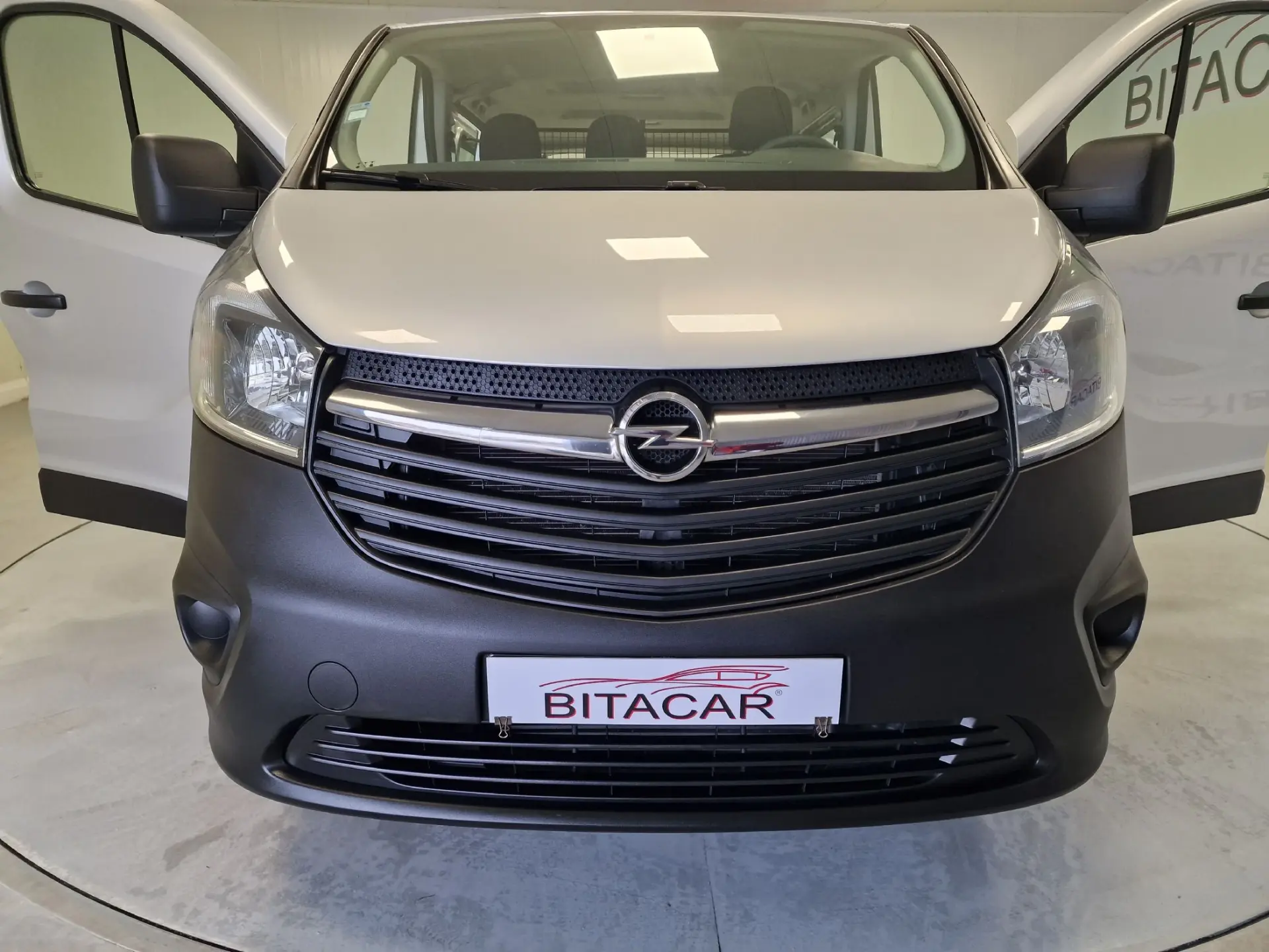 Opel Vivaro COMBI 1.6 CDTI L1H1 APENAS 28.000KMS 58€ IUC 27