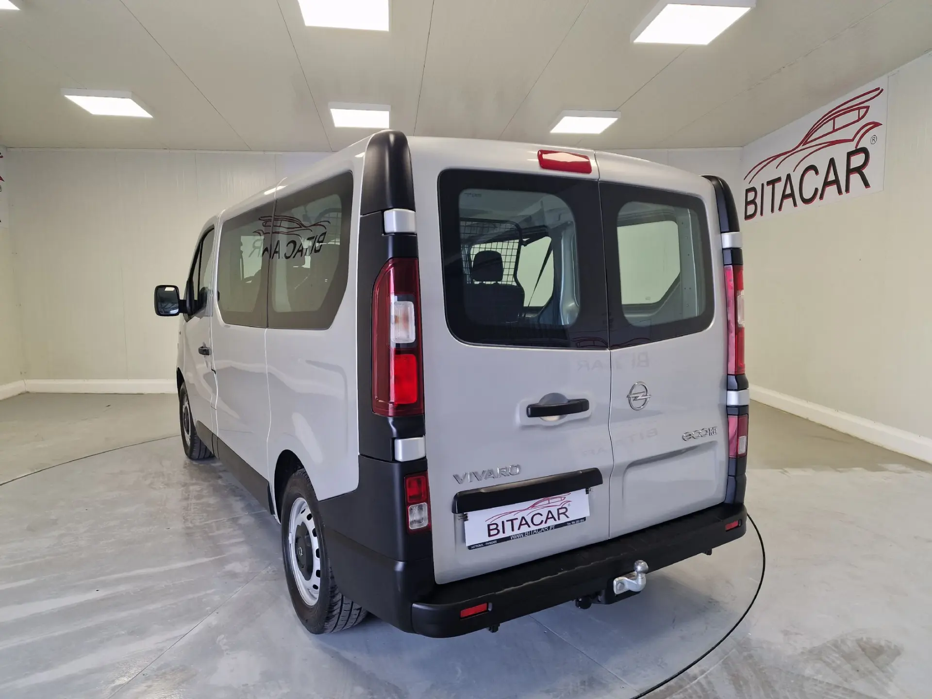 Opel Vivaro COMBI 1.6 CDTI L1H1 APENAS 28.000KMS 58€ IUC 32
