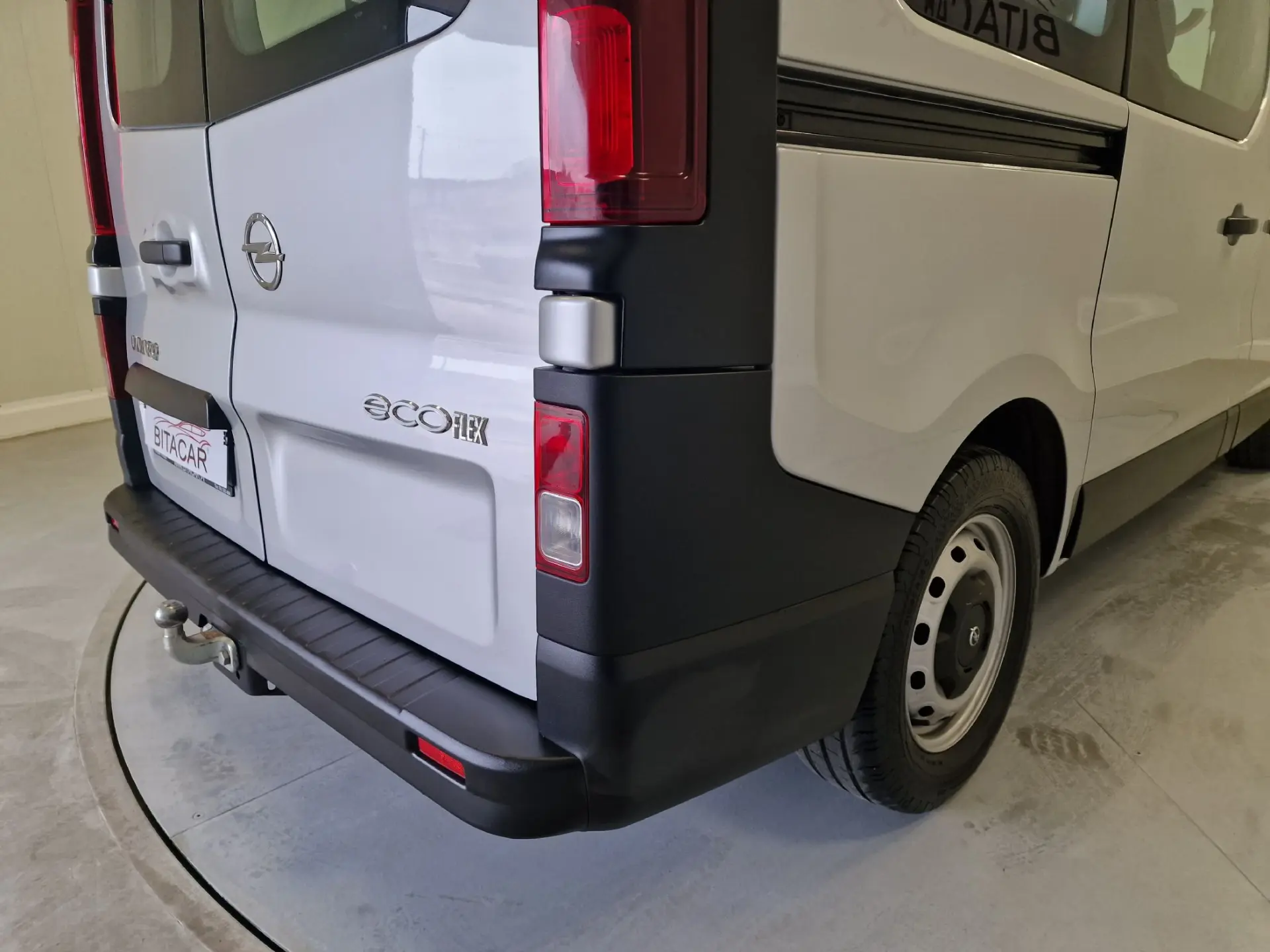 Opel Vivaro COMBI 1.6 CDTI L1H1 APENAS 28.000KMS 58€ IUC 41