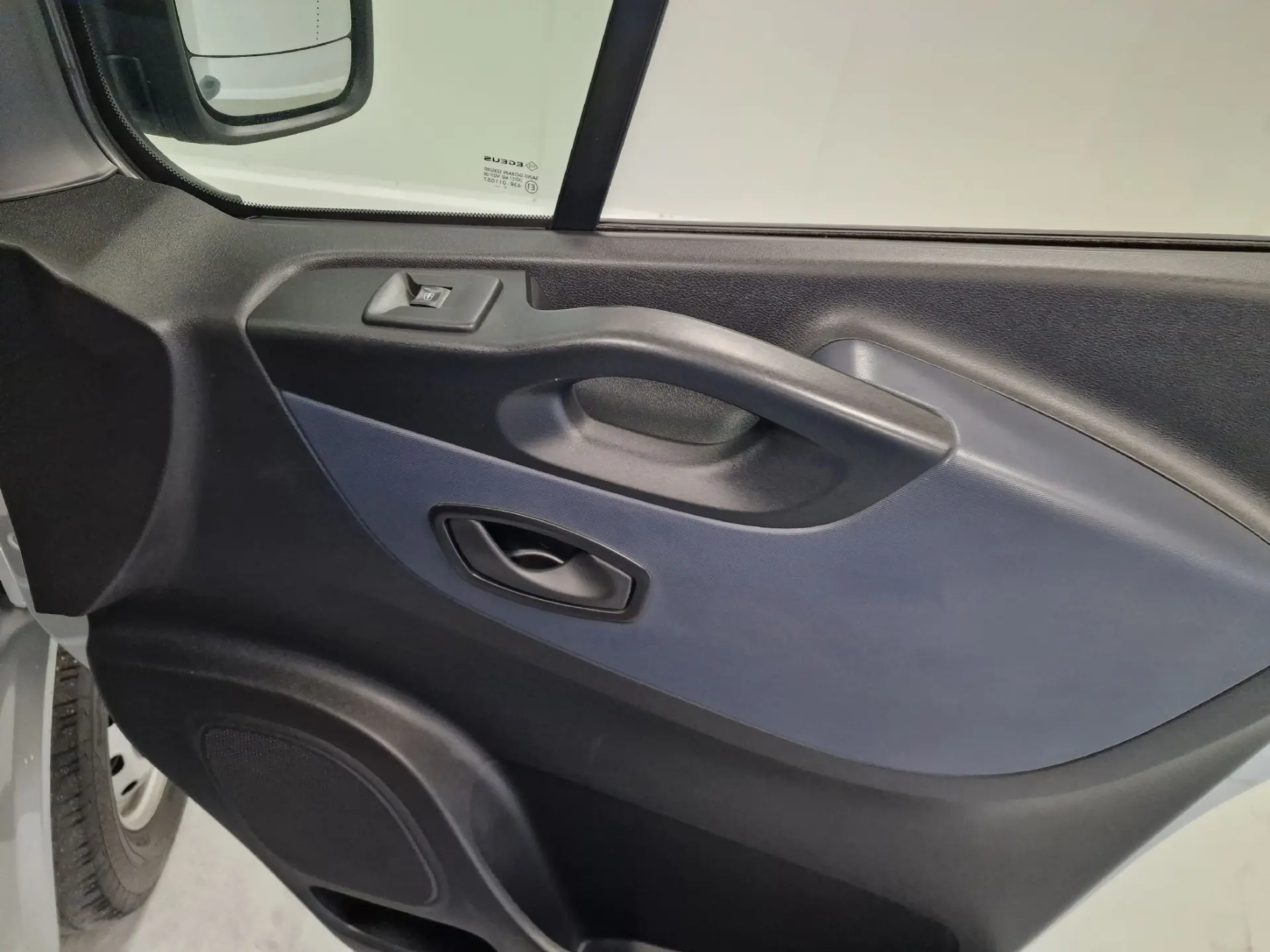 Opel Vivaro COMBI 1.6 CDTI L1H1 APENAS 28.000KMS 58€ IUC 60