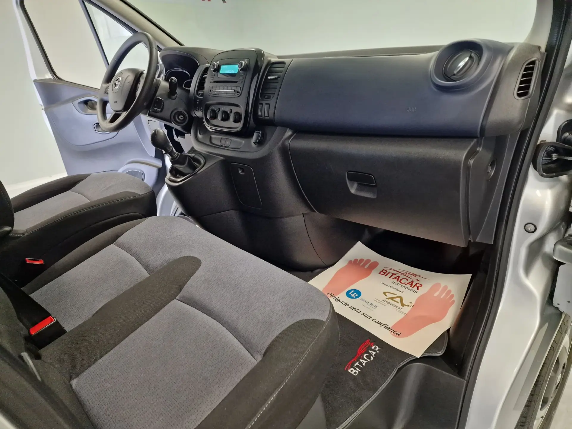 Opel Vivaro COMBI 1.6 CDTI L1H1 APENAS 28.000KMS 58€ IUC 64