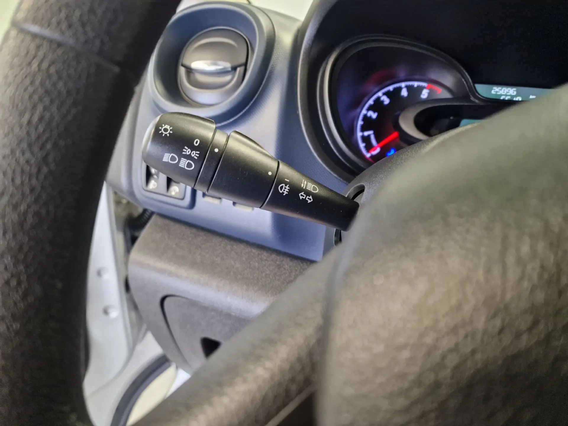 Opel Vivaro COMBI 1.6 CDTI L1H1 APENAS 28.000KMS 58€ IUC 78