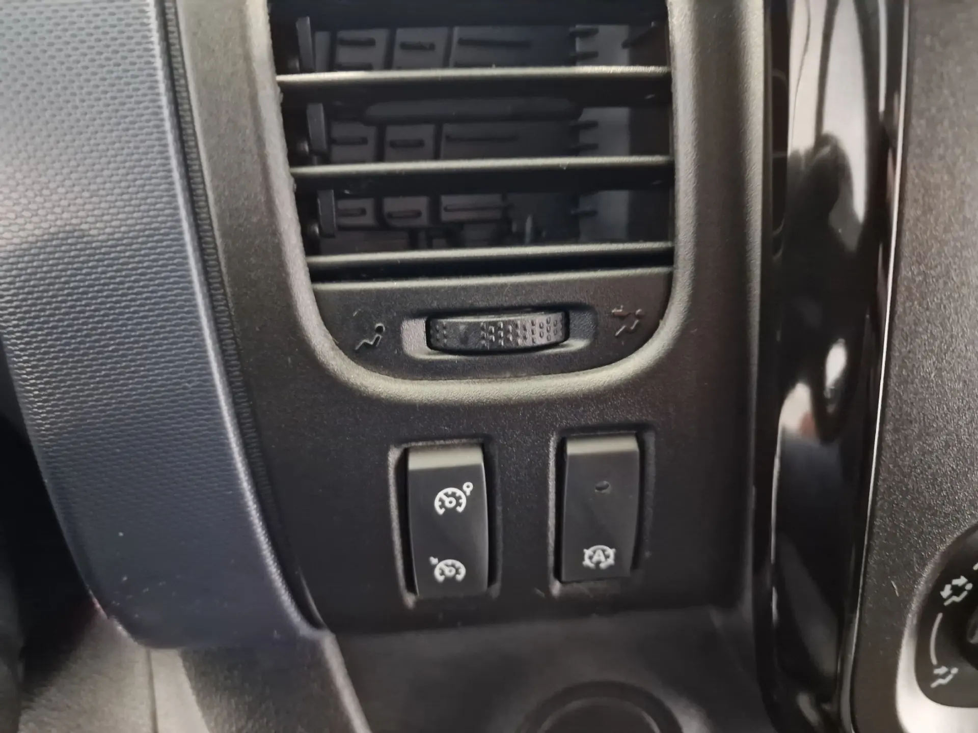 Opel Vivaro COMBI 1.6 CDTI L1H1 APENAS 28.000KMS 58€ IUC 86