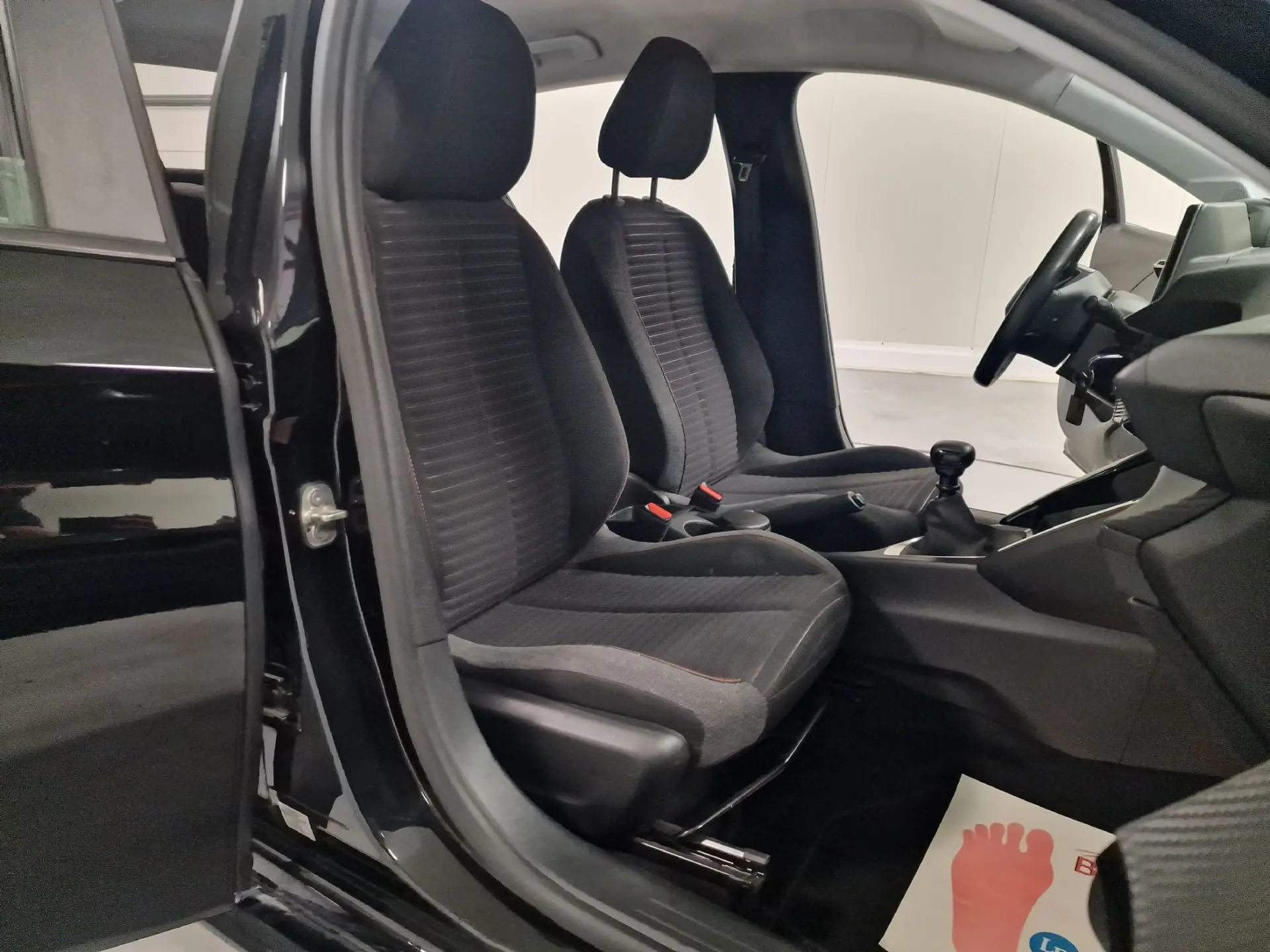 Peugeot 208 1.5 BLUEHDI 100CV ACTIVE 54