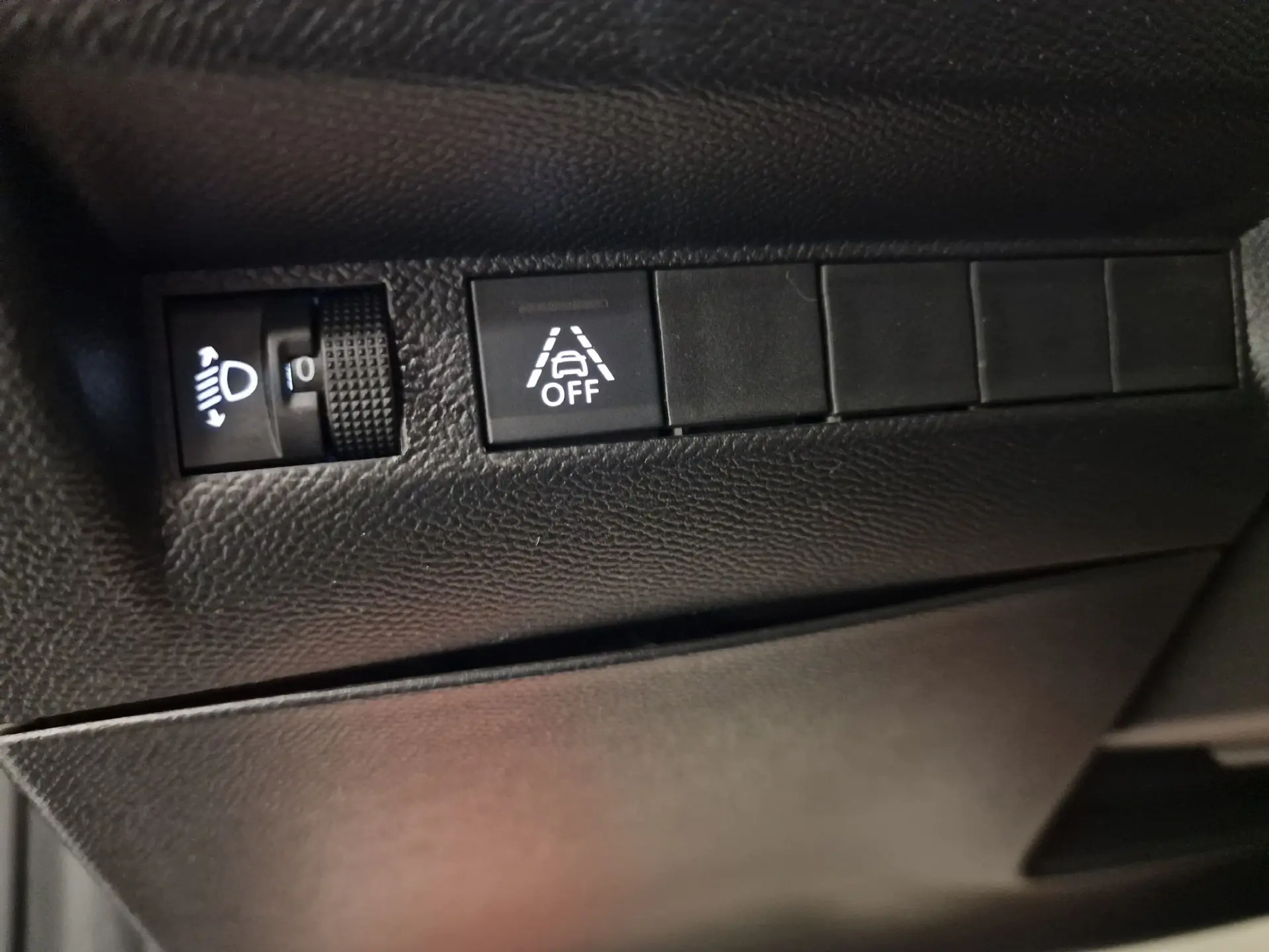 Peugeot 208 1.5 BLUEHDI 100CV ACTIVE 65