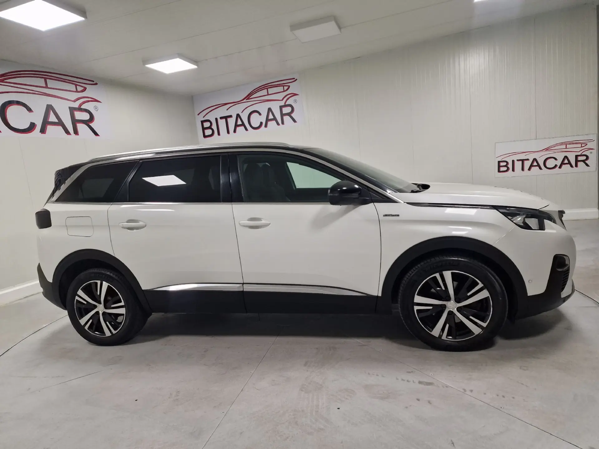 Peugeot 5008 1.6 BLUEHDI 120CV GTLINE TETO DE ABRIR 2