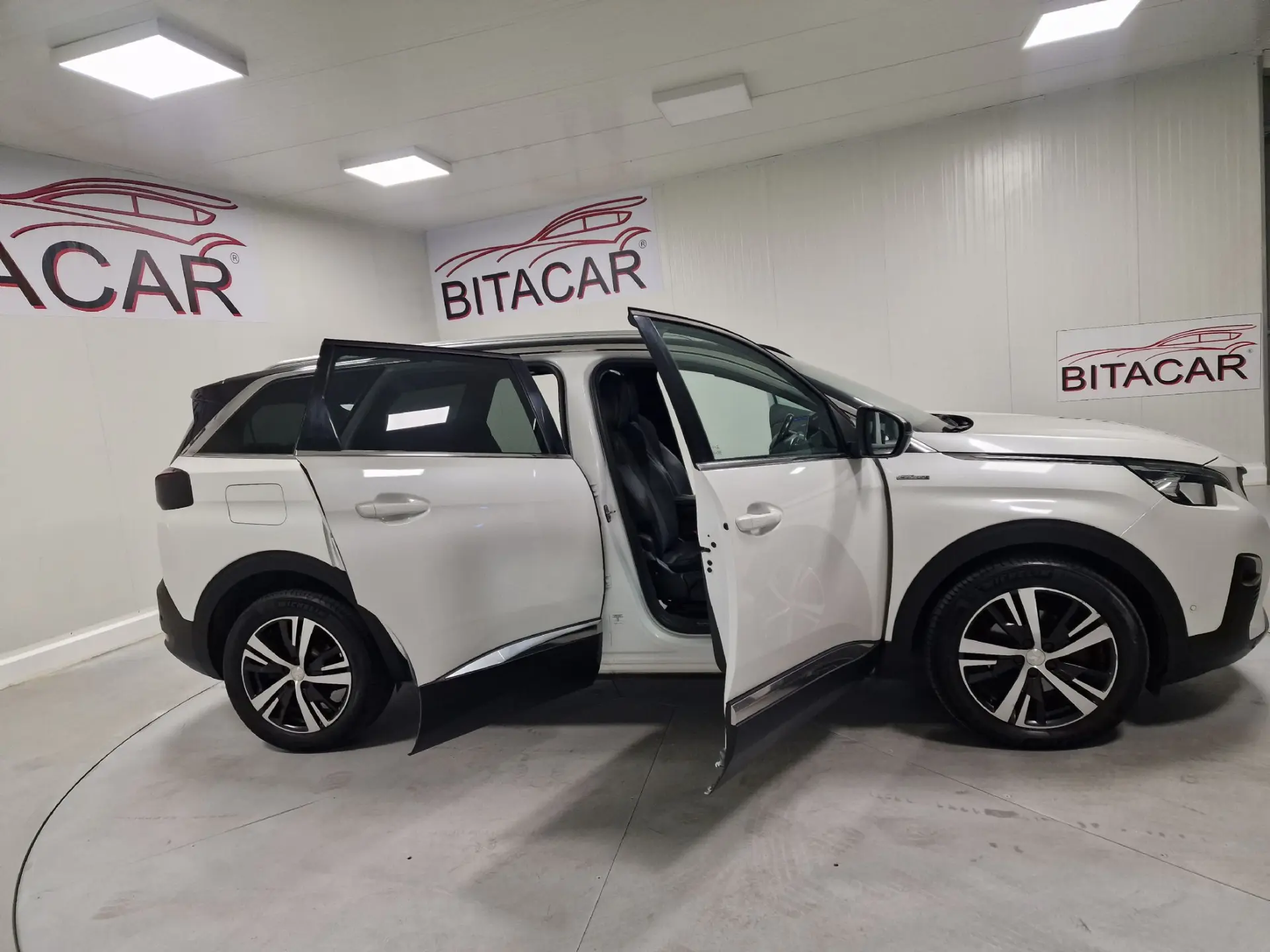 Peugeot 5008 1.6 BLUEHDI 120CV GTLINE TETO DE ABRIR 16