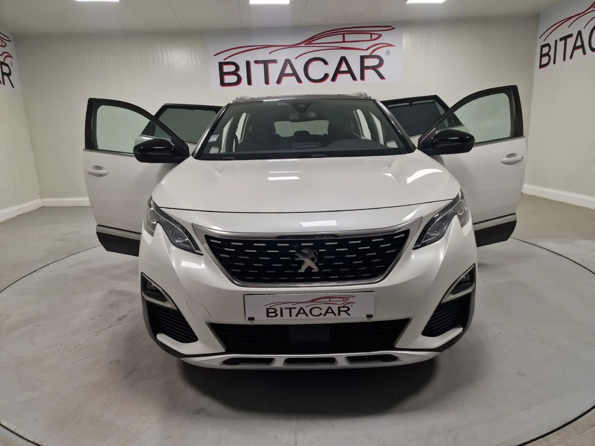 Peugeot 5008 1.6 BLUEHDI 120CV GTLINE TETO DE ABRIR 18