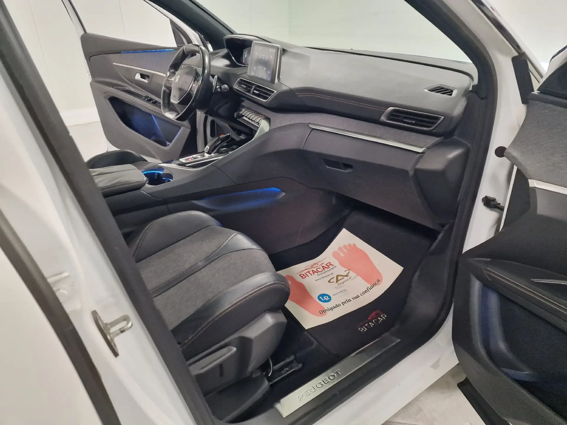 Peugeot 5008 1.6 BLUEHDI 120CV GTLINE TETO DE ABRIR 70