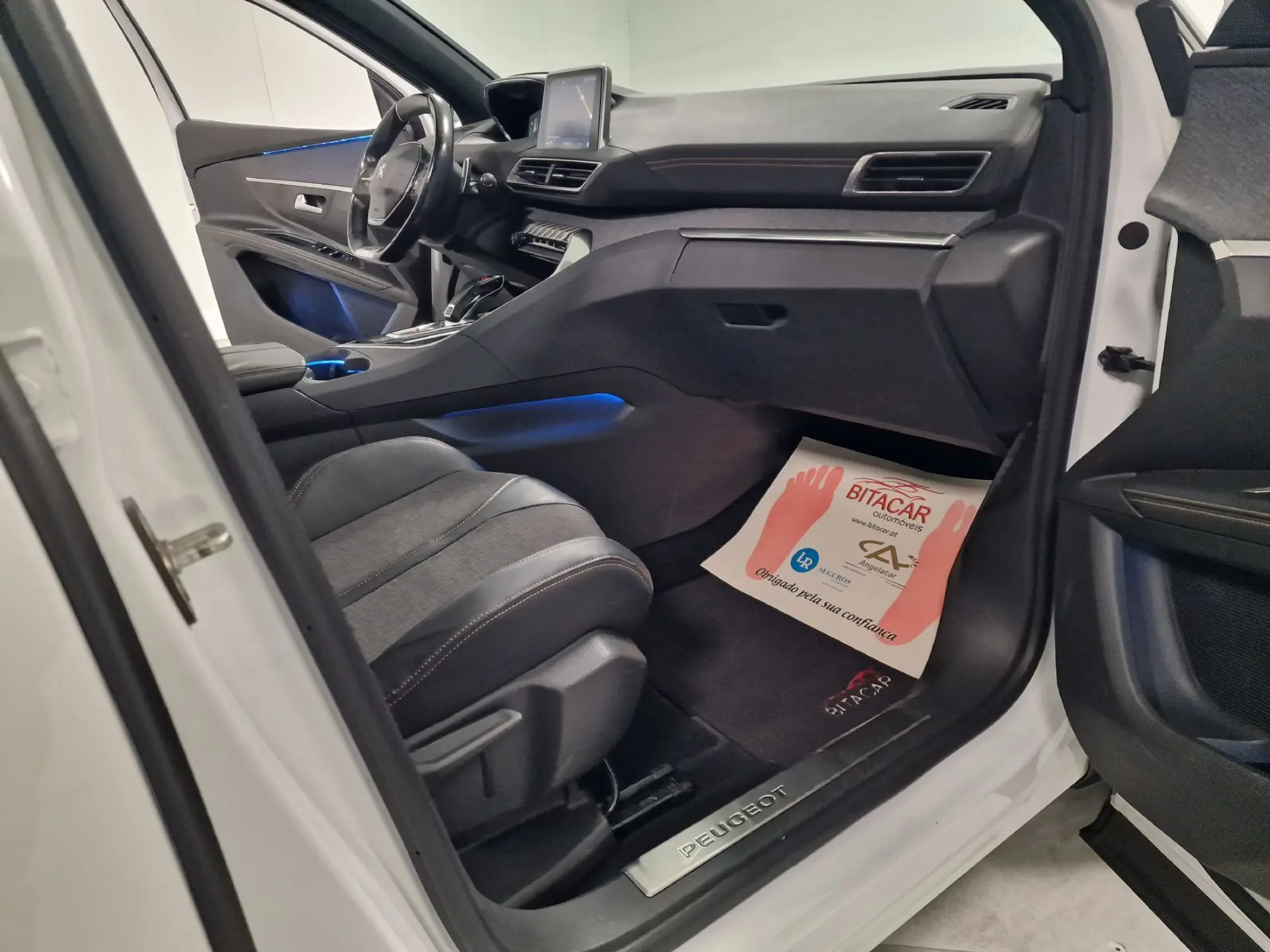 Peugeot 5008 1.6 BLUEHDI 120CV GTLINE TETO DE ABRIR 71