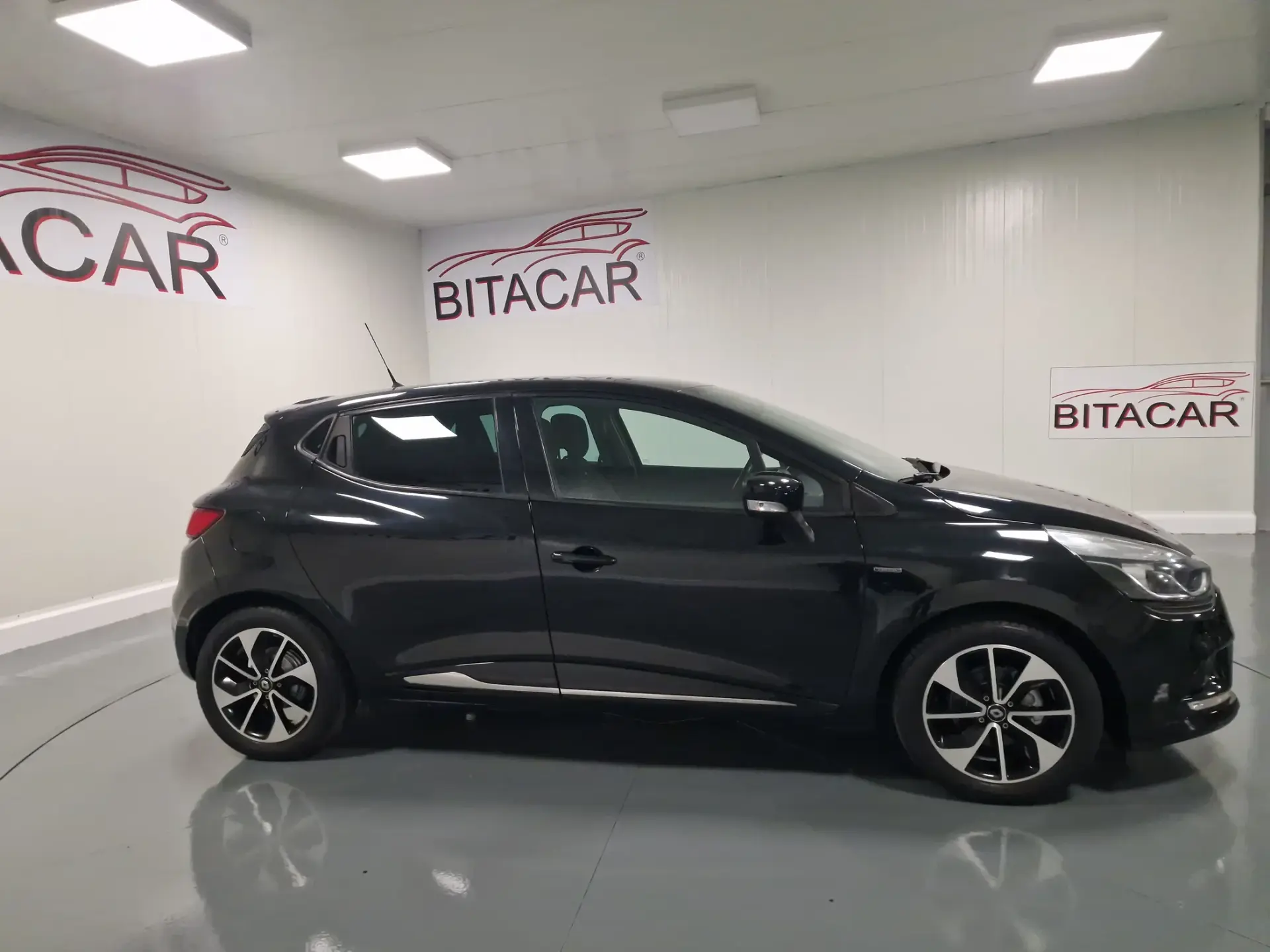 Renault Clio 1.5 DCI LIMITED GPS 3