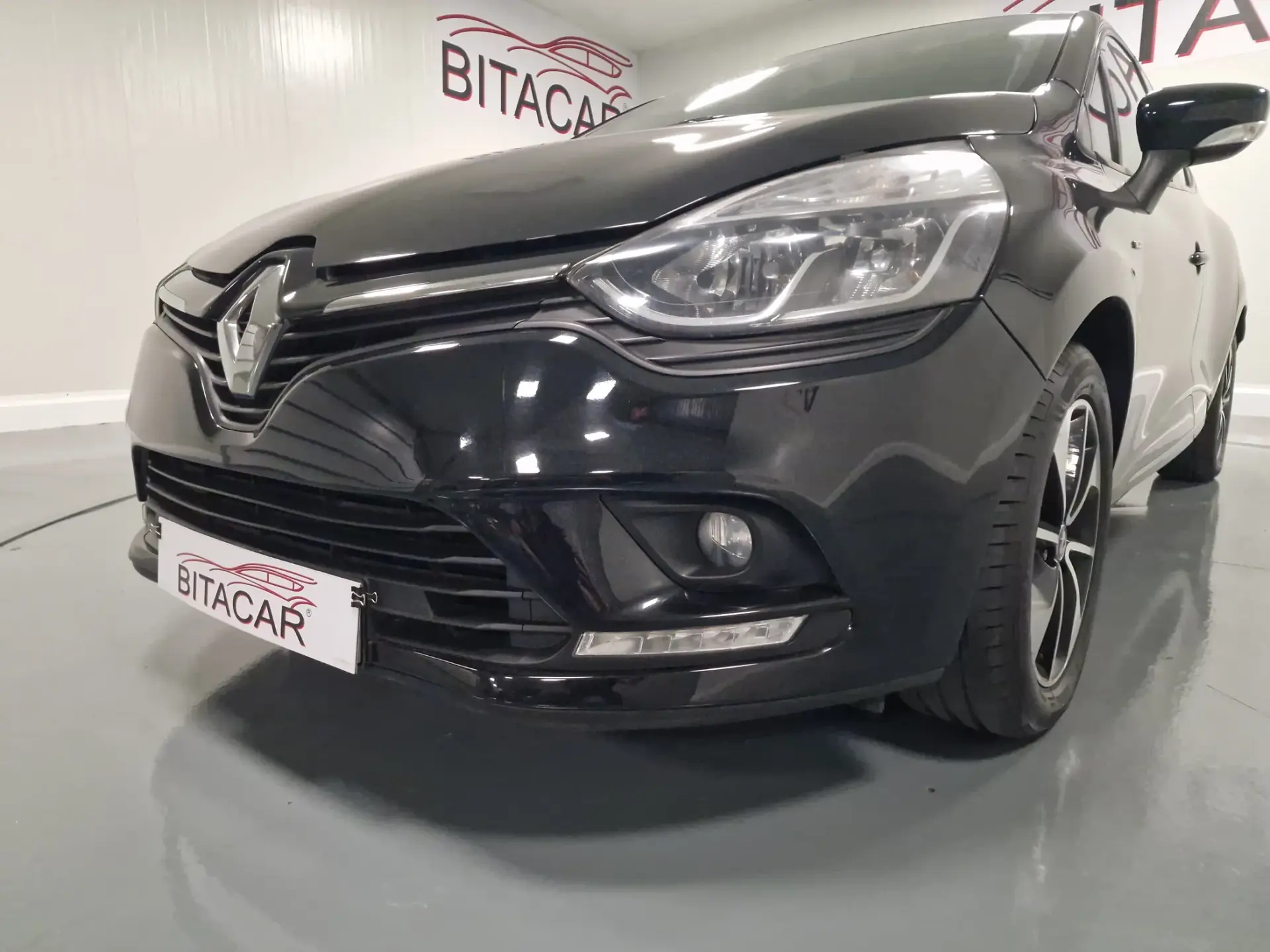 Renault Clio 1.5 DCI LIMITED GPS 10