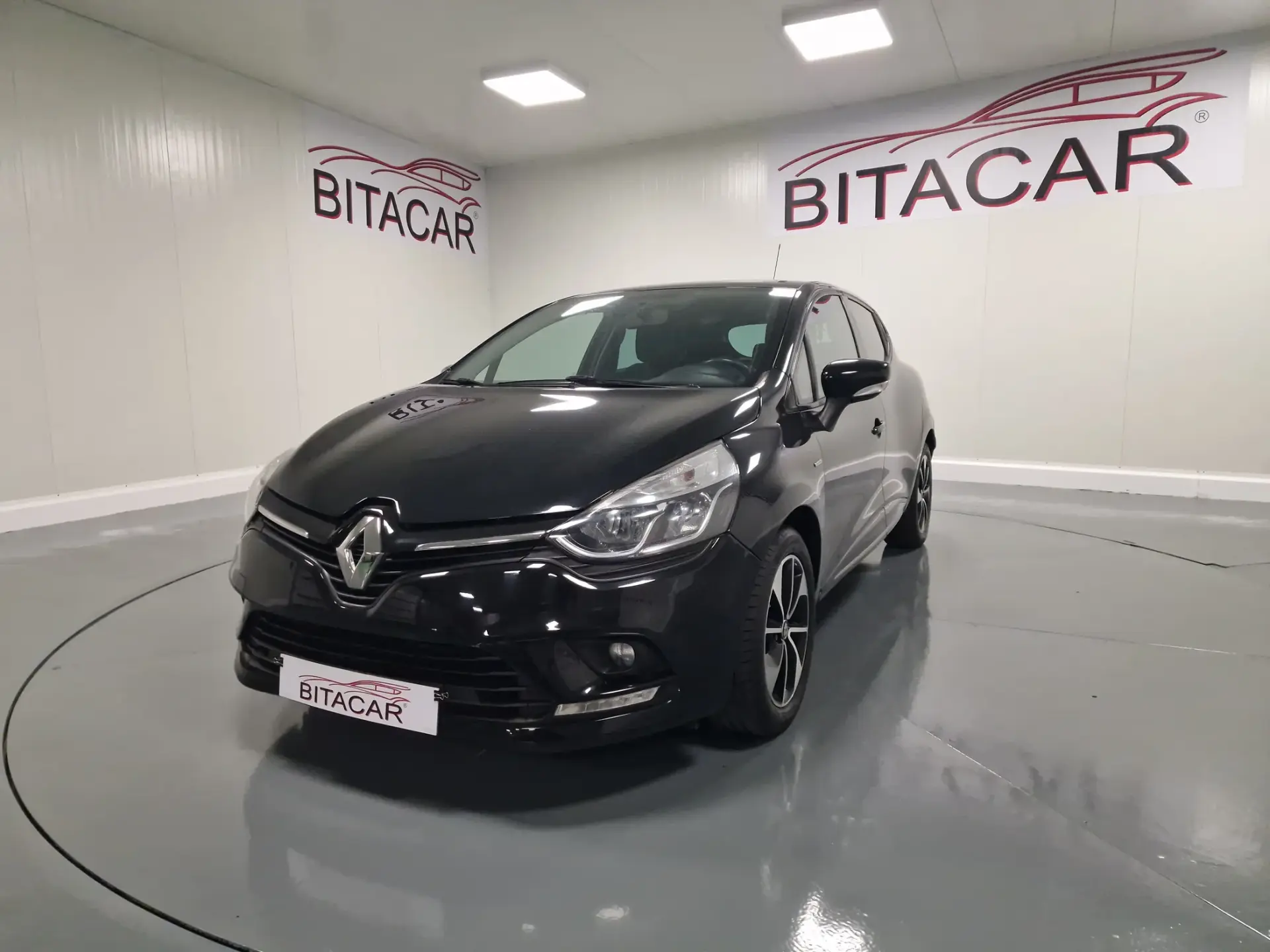 Renault Clio 1.5 DCI LIMITED GPS 16