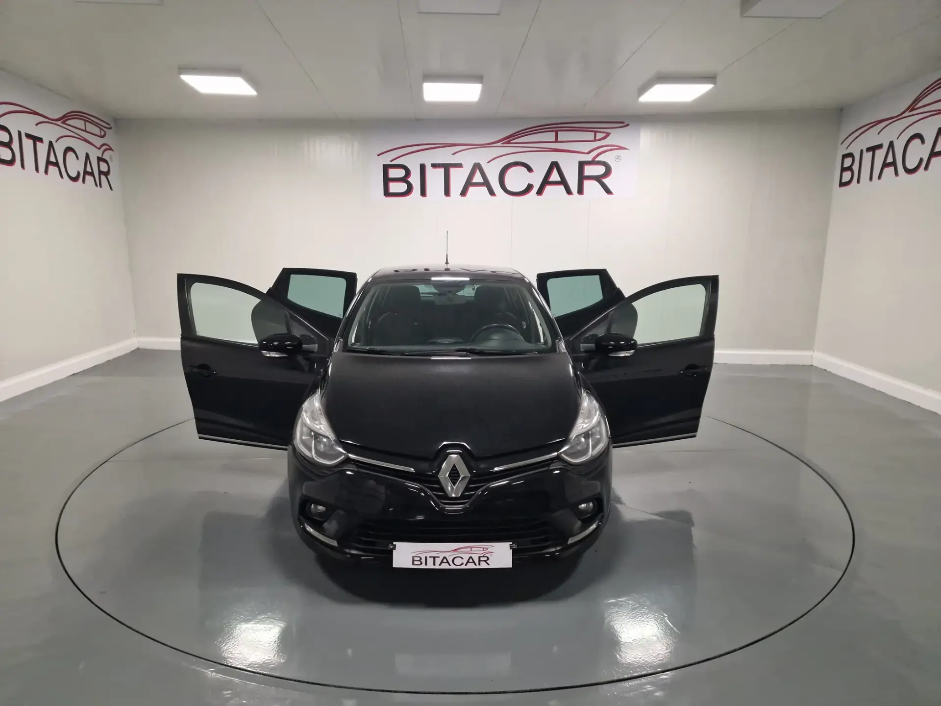 Renault Clio 1.5 DCI LIMITED GPS 43