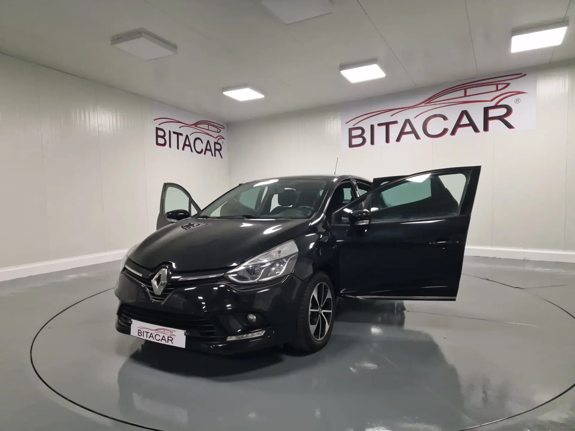 Renault Clio 1.5 DCI LIMITED GPS 45