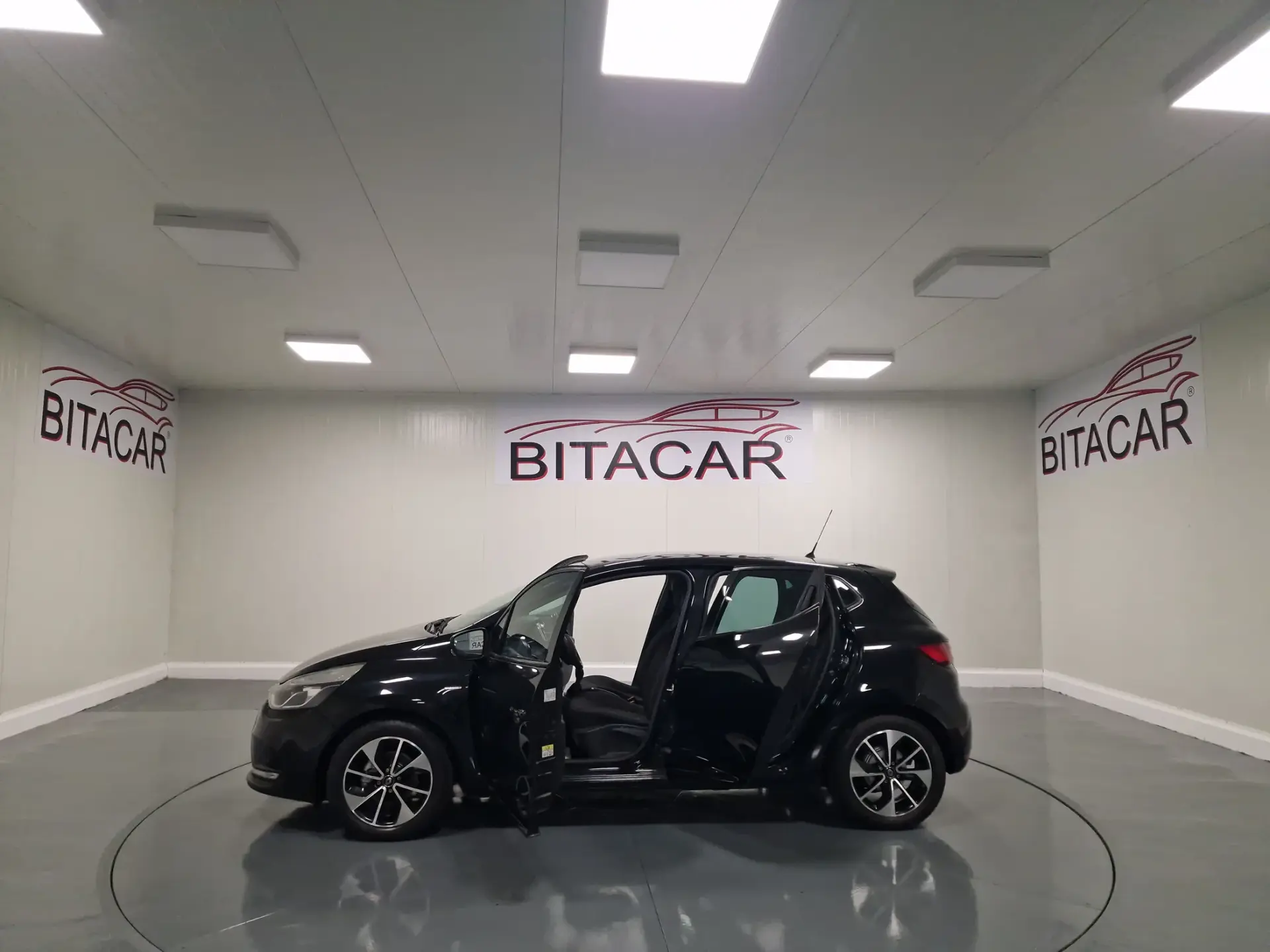 Renault Clio 1.5 DCI LIMITED GPS 46
