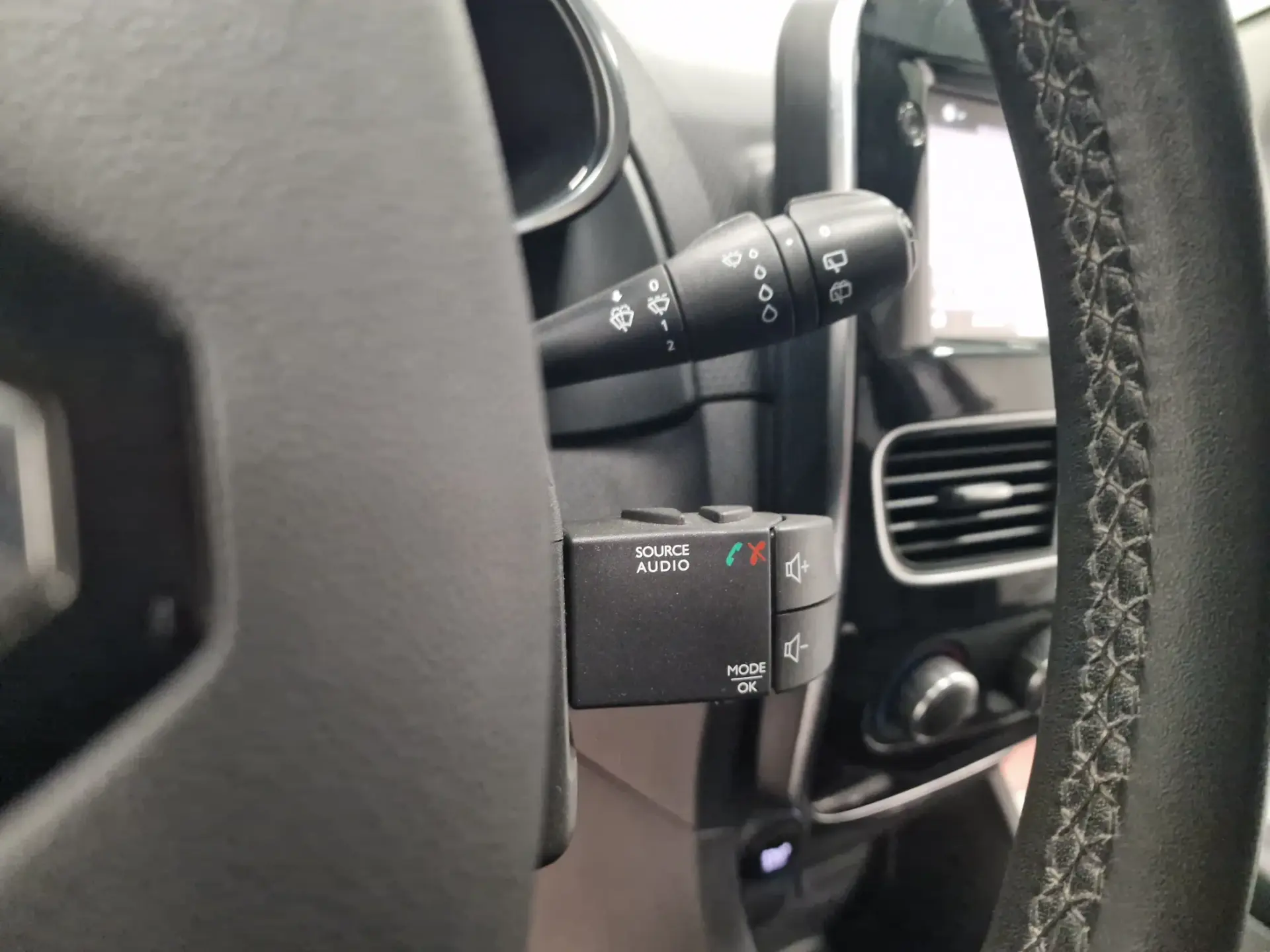 Renault Clio 1.5 DCI LIMITED GPS 87