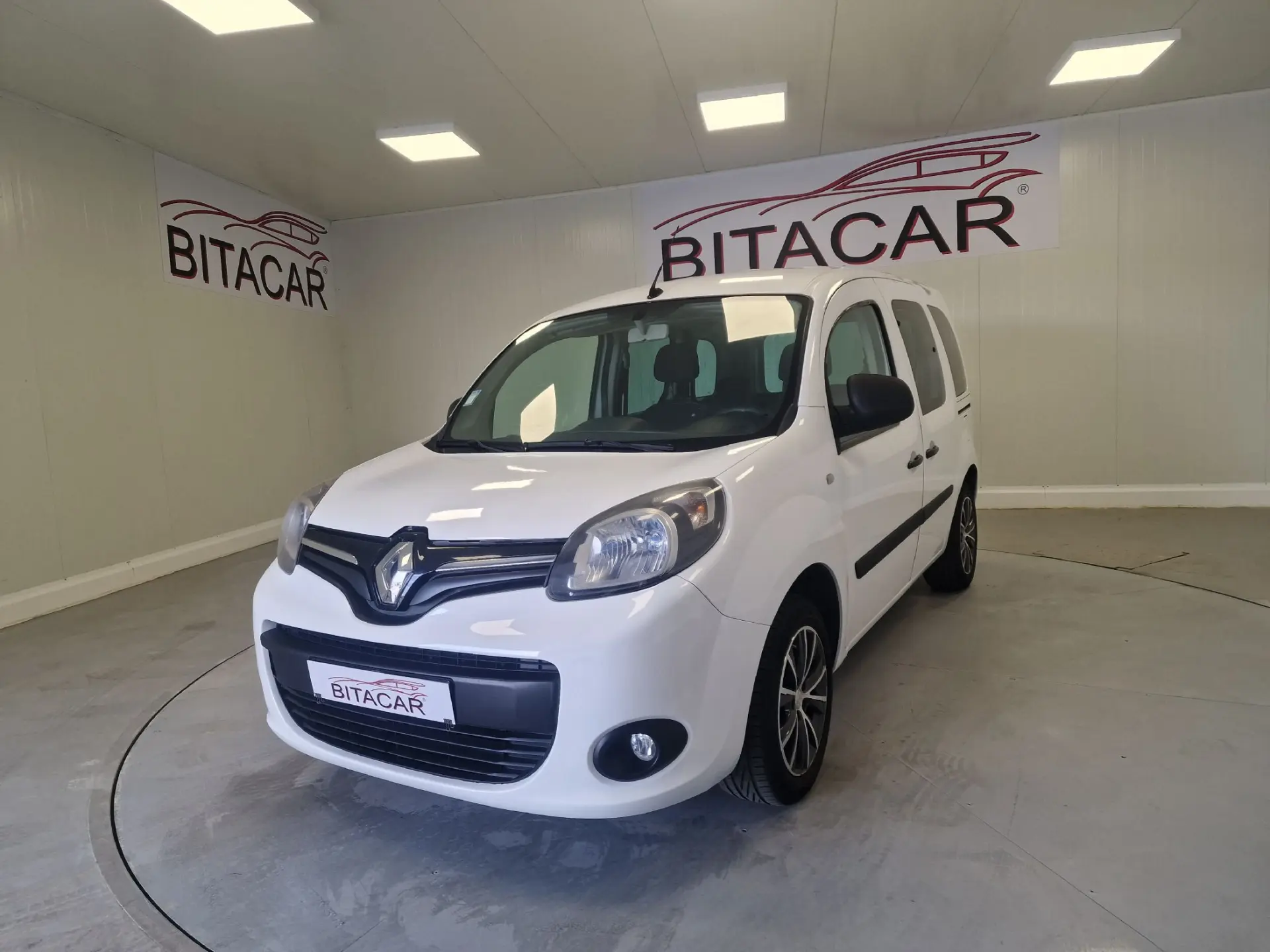 Renault Kangoo COMBI 1.5 DCI LUGARES 5 4