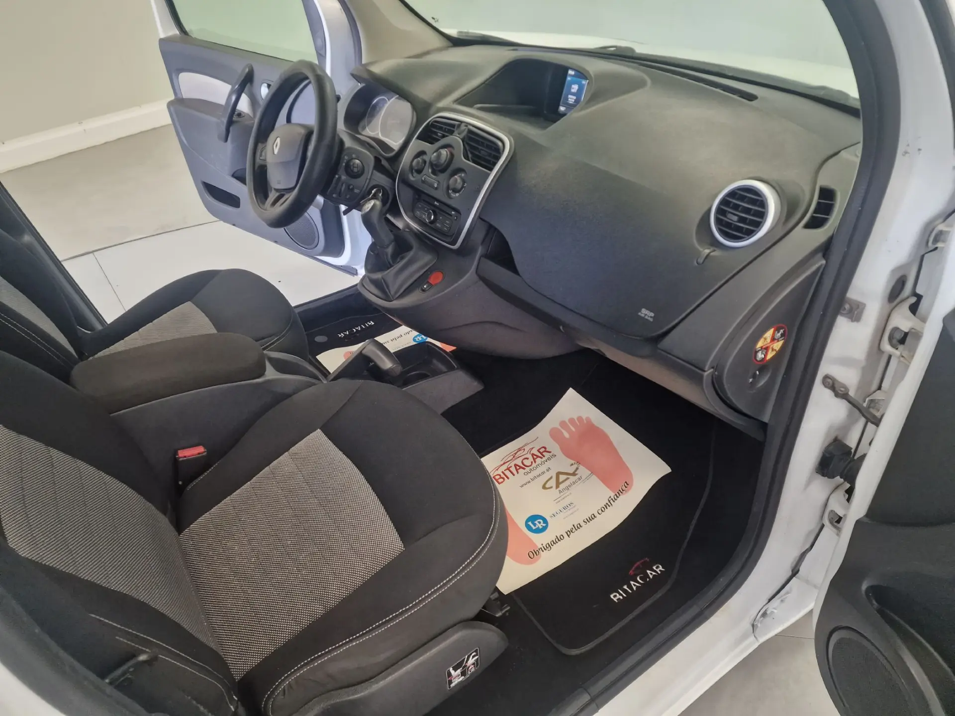 Renault Kangoo COMBI 1.5 DCI LUGARES 5 26
