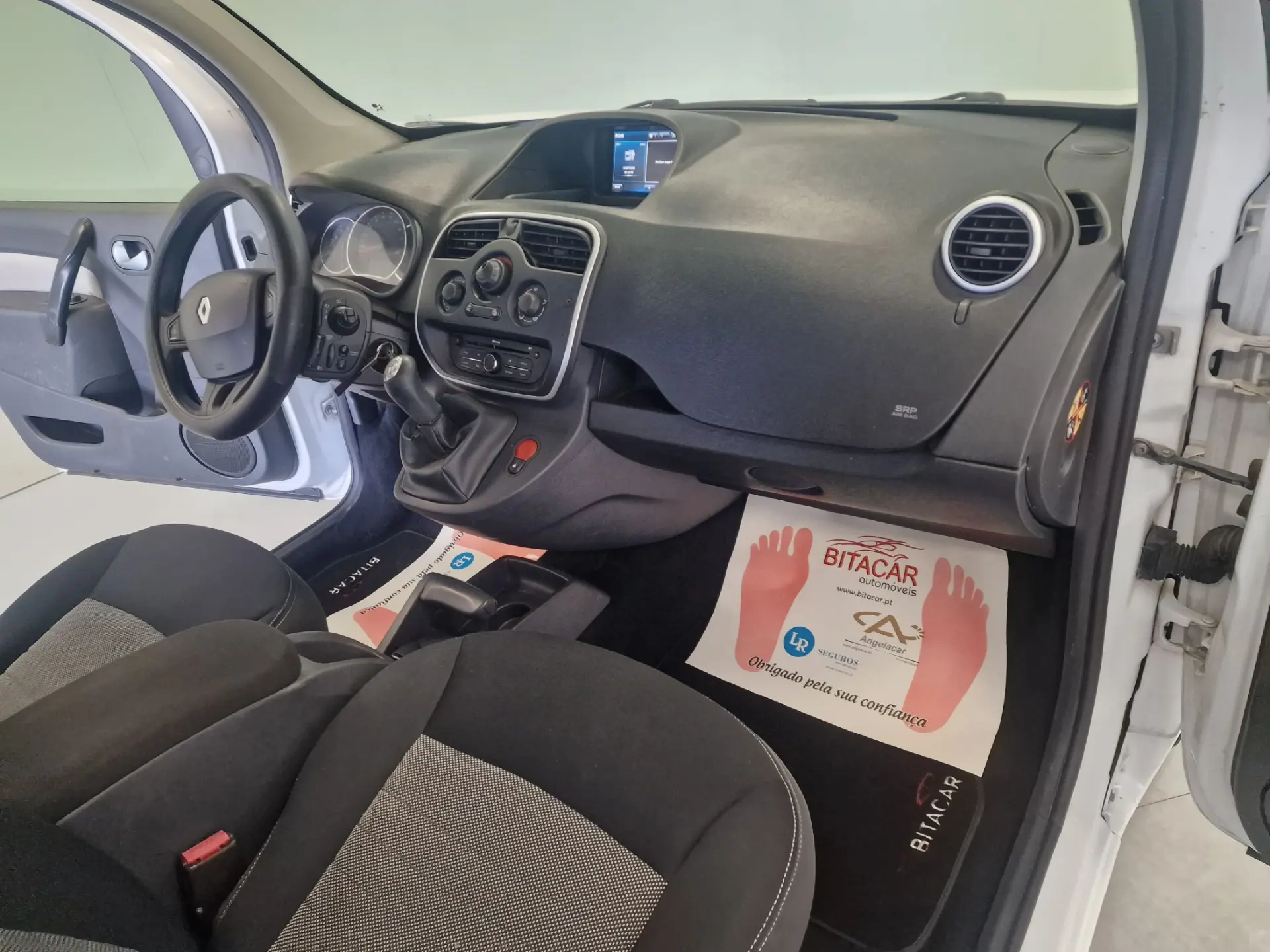 Renault Kangoo COMBI 1.5 DCI LUGARES 5 27