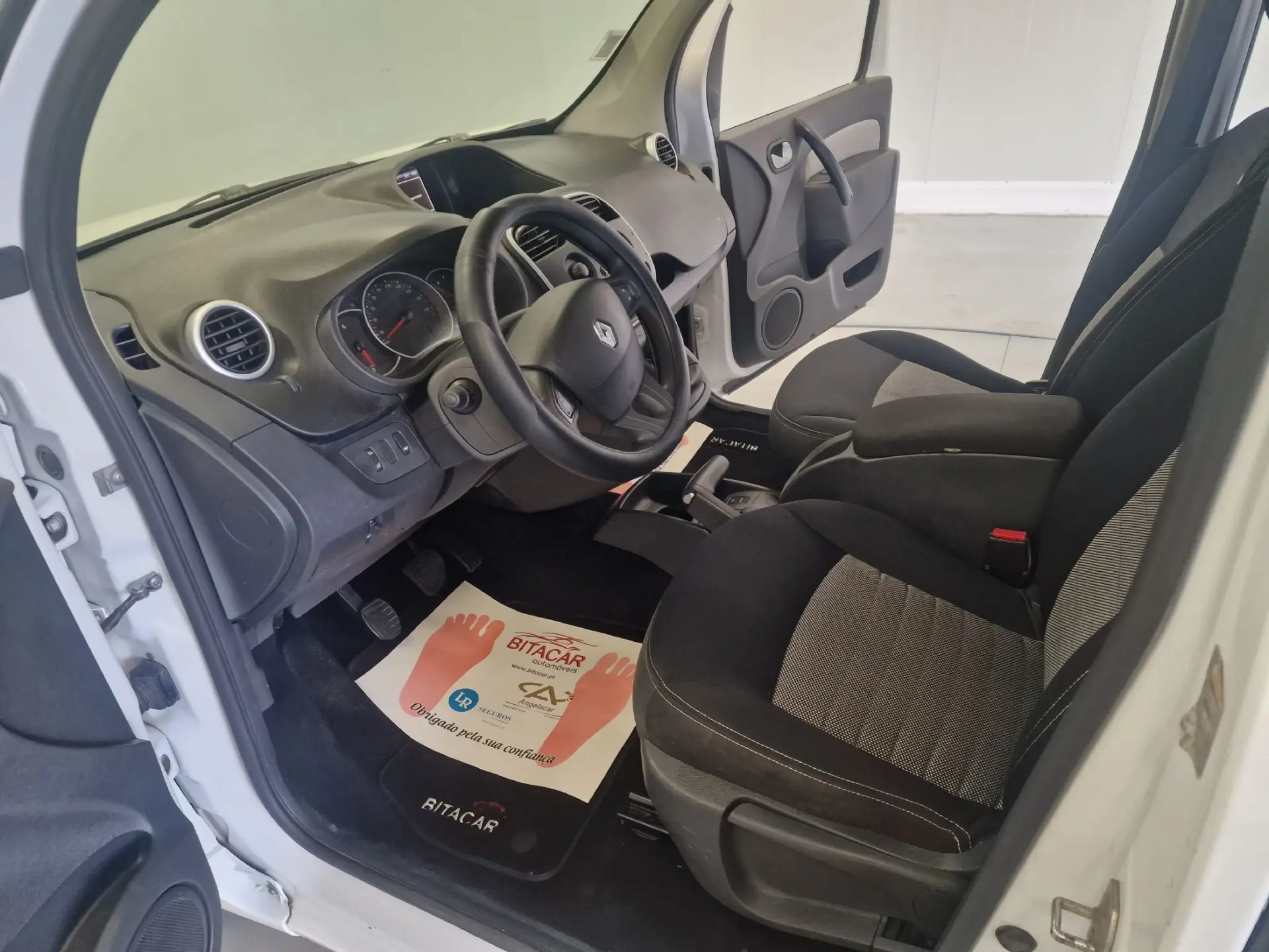 Renault Kangoo COMBI 1.5 DCI LUGARES 5 33