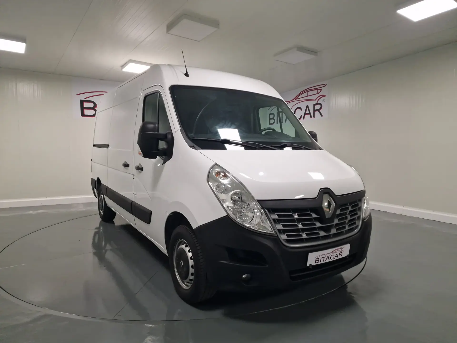 Renault Master L2H2 2.3 DCI 130CV GPS CAM TRASEIRA IVA DEDUTIVEL 1