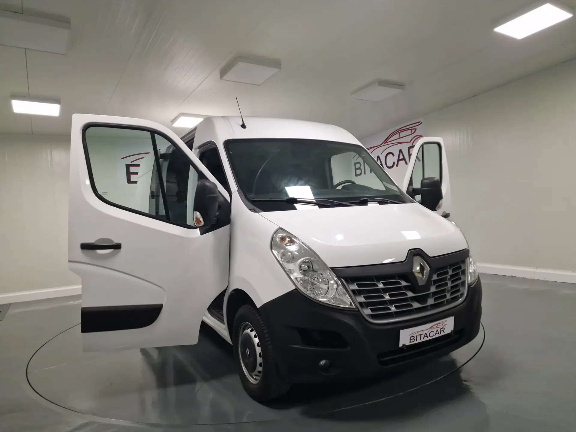 Renault Master L2H2 2.3 DCI 130CV GPS CAM TRASEIRA IVA DEDUTIVEL 17