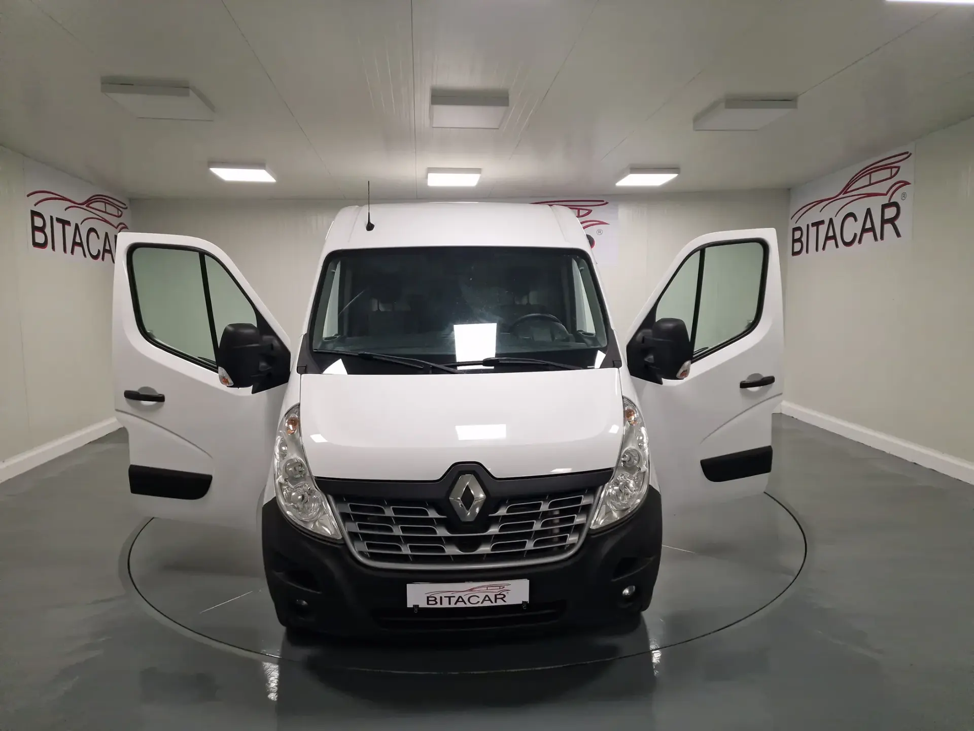 Renault Master L2H2 2.3 DCI 130CV GPS CAM TRASEIRA IVA DEDUTIVEL 20