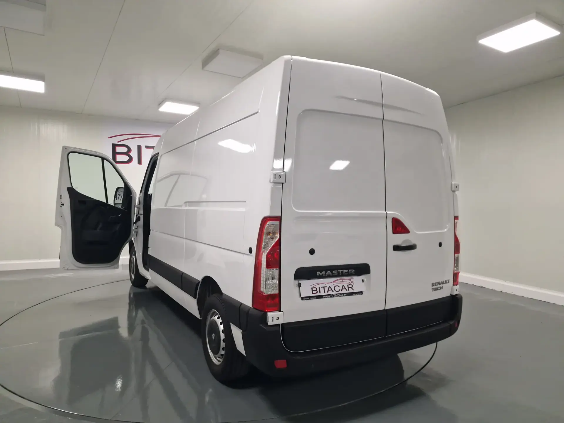 Renault Master L2H2 2.3 DCI 130CV GPS CAM TRASEIRA IVA DEDUTIVEL 36
