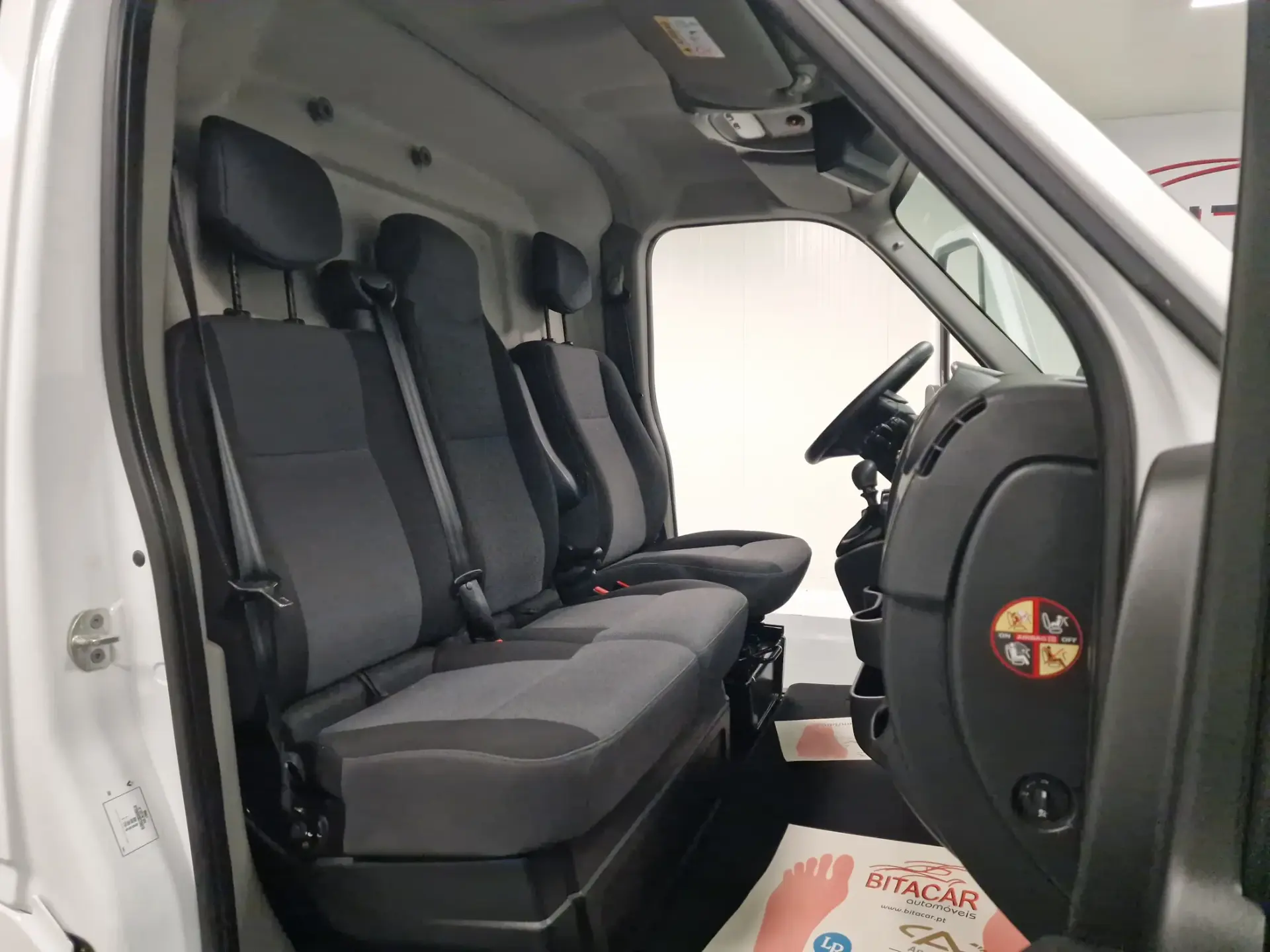 Renault Master L2H2 2.3 DCI 130CV GPS CAM TRASEIRA IVA DEDUTIVEL 46