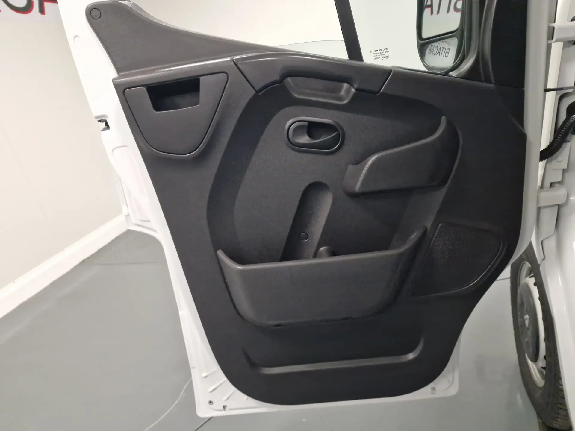 Renault Master L2H2 2.3 DCI 130CV GPS CAM TRASEIRA IVA DEDUTIVEL 64