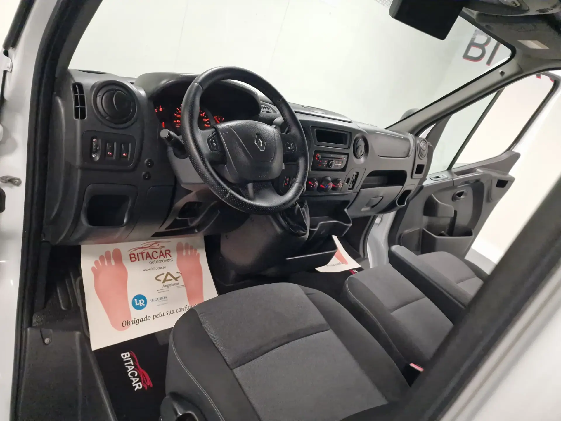 Renault Master L2H2 2.3 DCI 130CV GPS CAM TRASEIRA IVA DEDUTIVEL 69