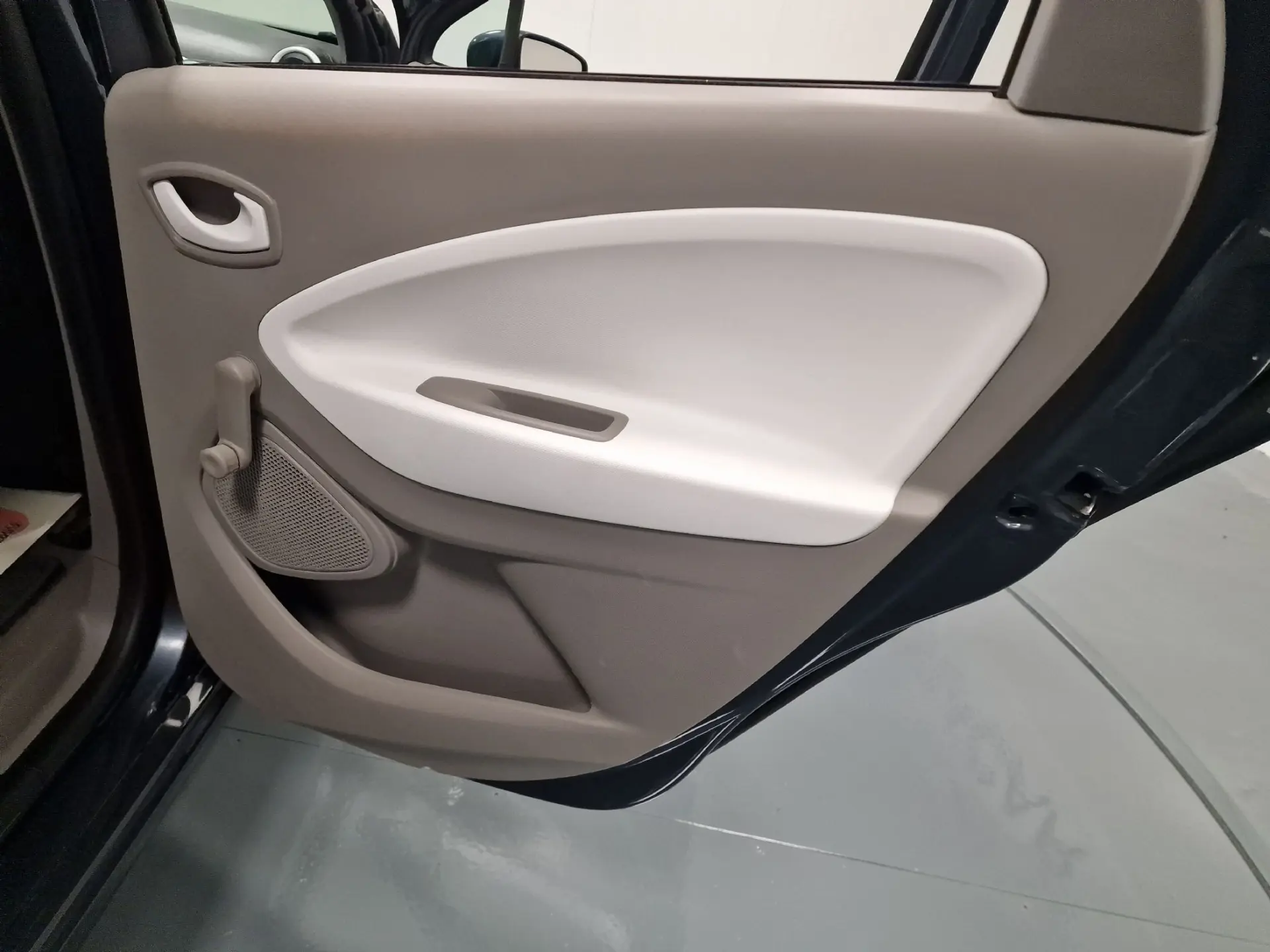 Renault Zoe Life 40 41